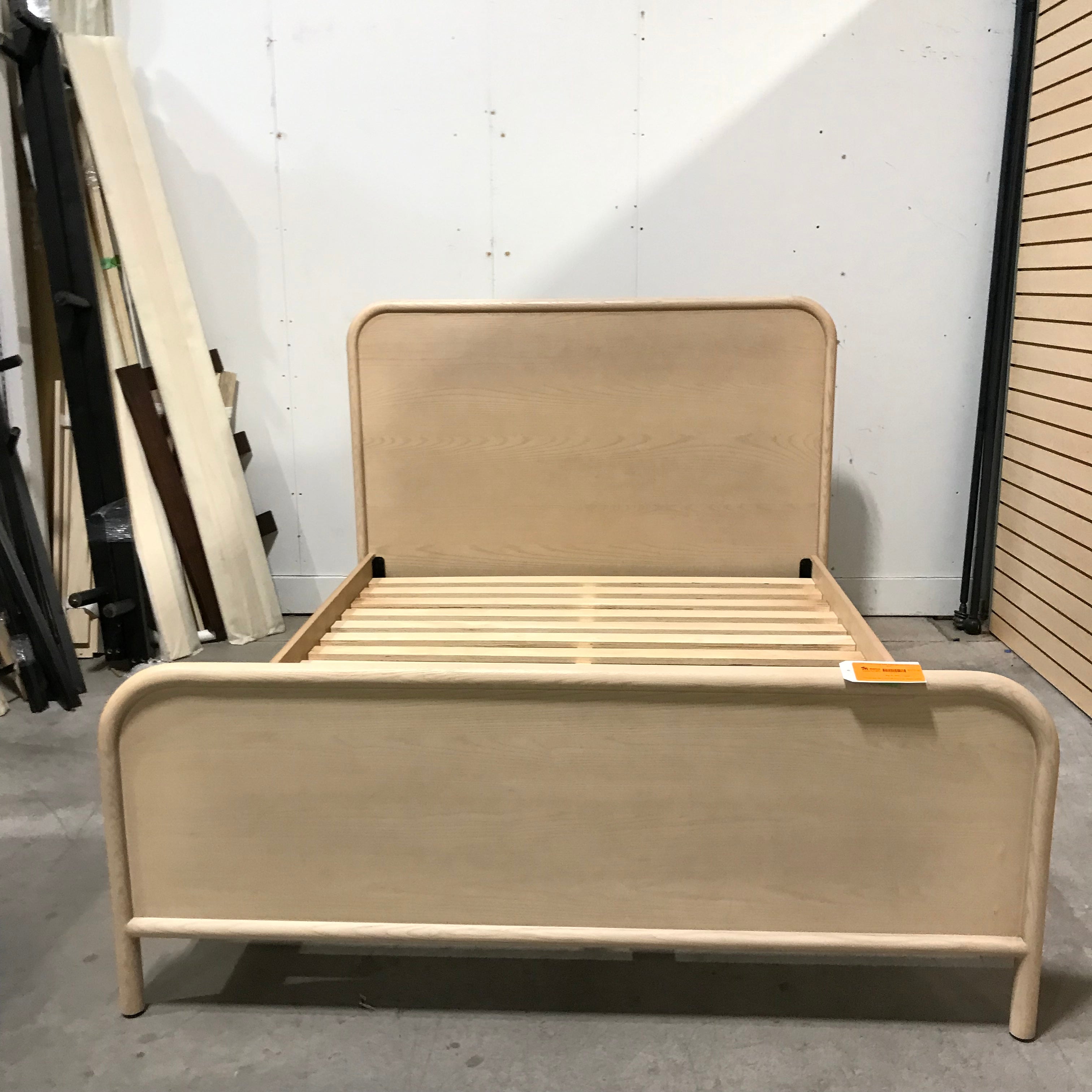 Full Article Cream Solid Wood Bed Set 59.5"x 77"x 45.5"