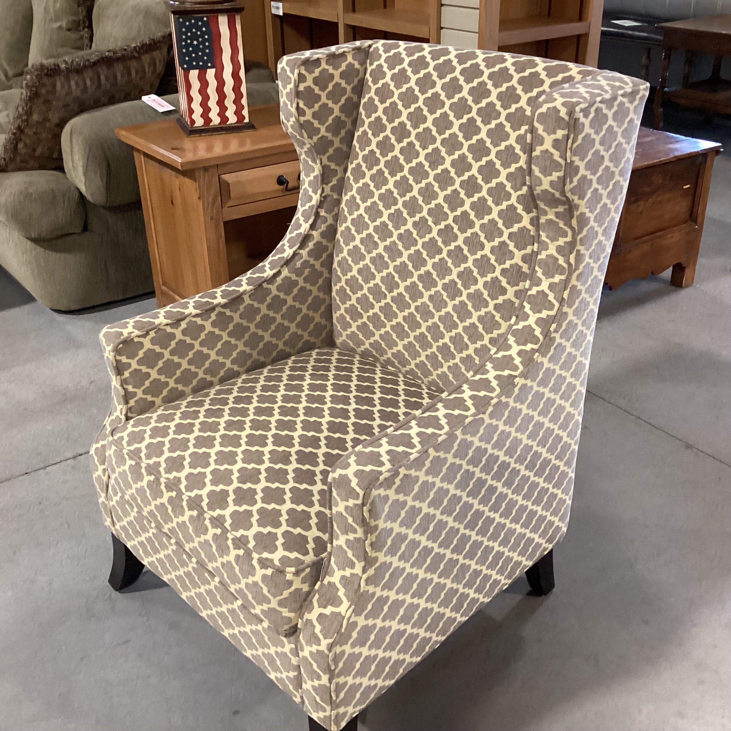 Pier 1 Imports Brown Gold Woven Lattice Slope Arm Wing Chair 29"x 29"x 41"