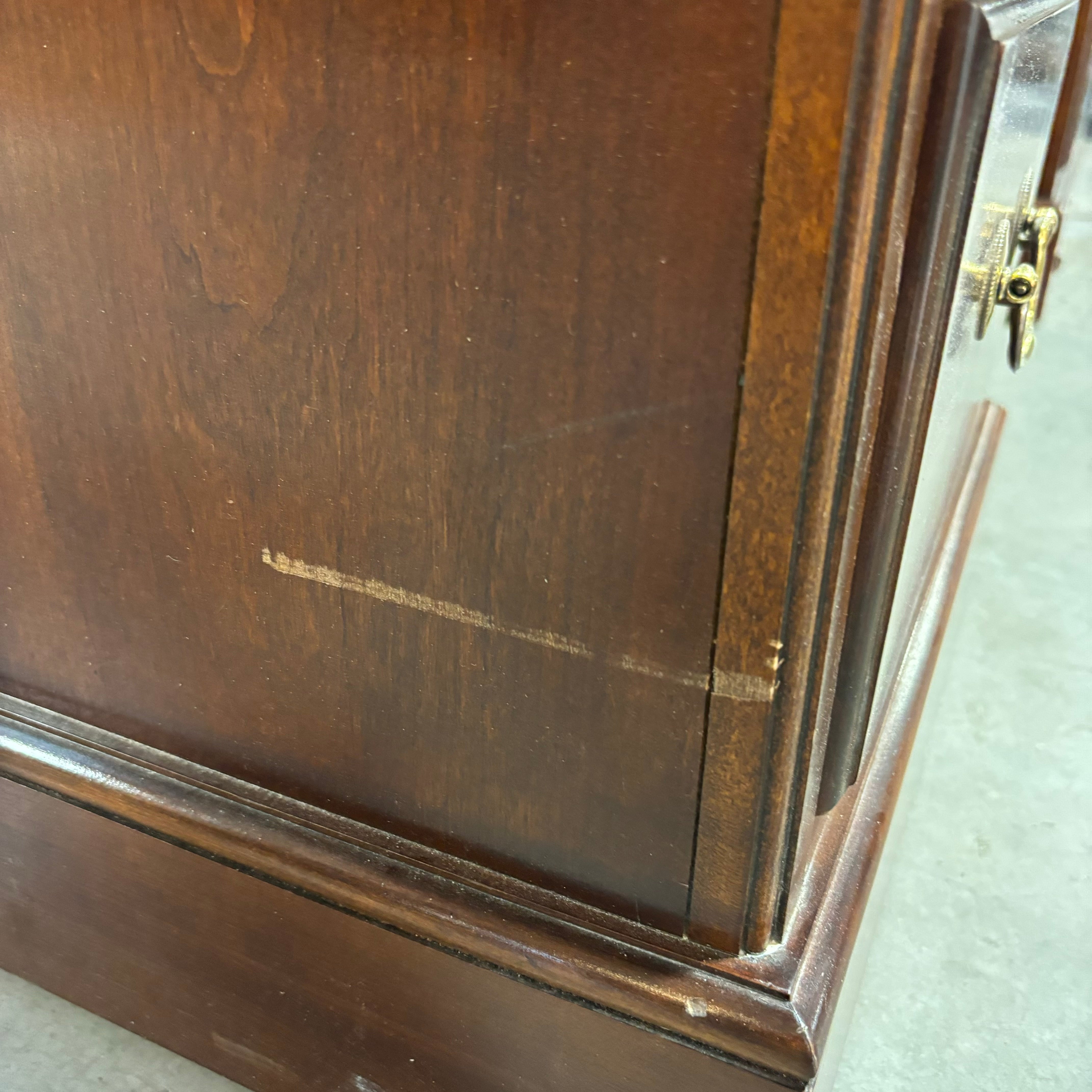 Drexel Bookmatched Mahogany Veneer Double Pedestal Executive Desk 60"x 30"x 30"