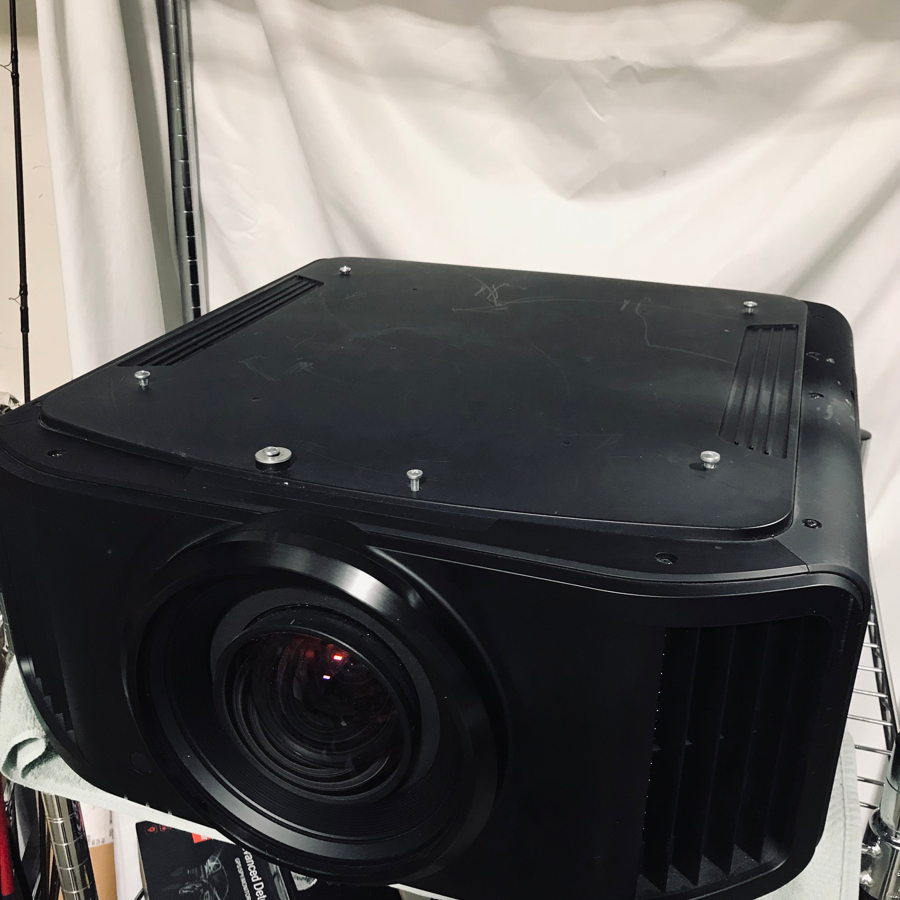 JVC DLA-NX9 D-ILA Home Theater Projector