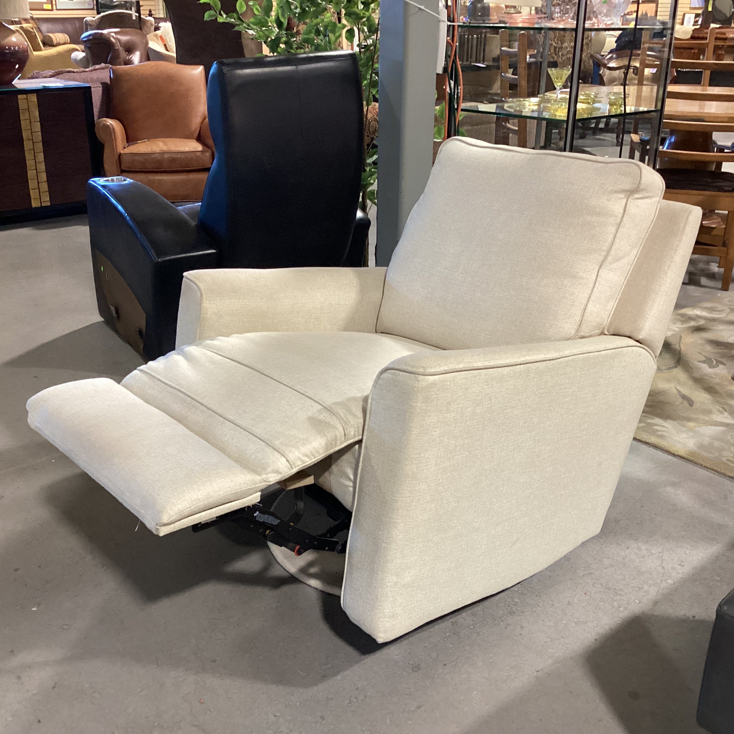 Cream Woven Swivel Recliner Chair 32"x 33" to 62"x 39"