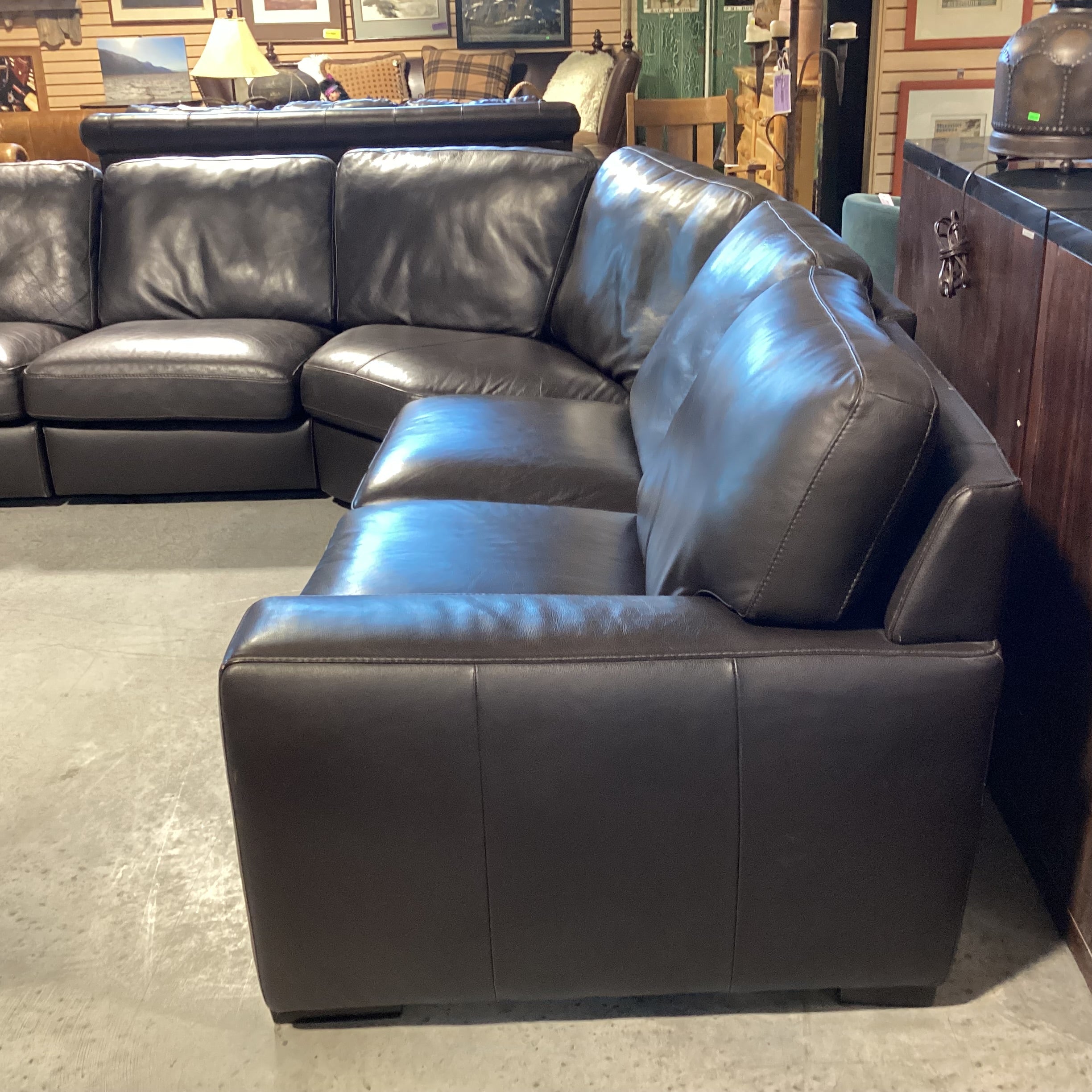 Natuzzi Leather 6 Piece with Chaise Sectional 108"x 138"x 64"x 39"x 31"