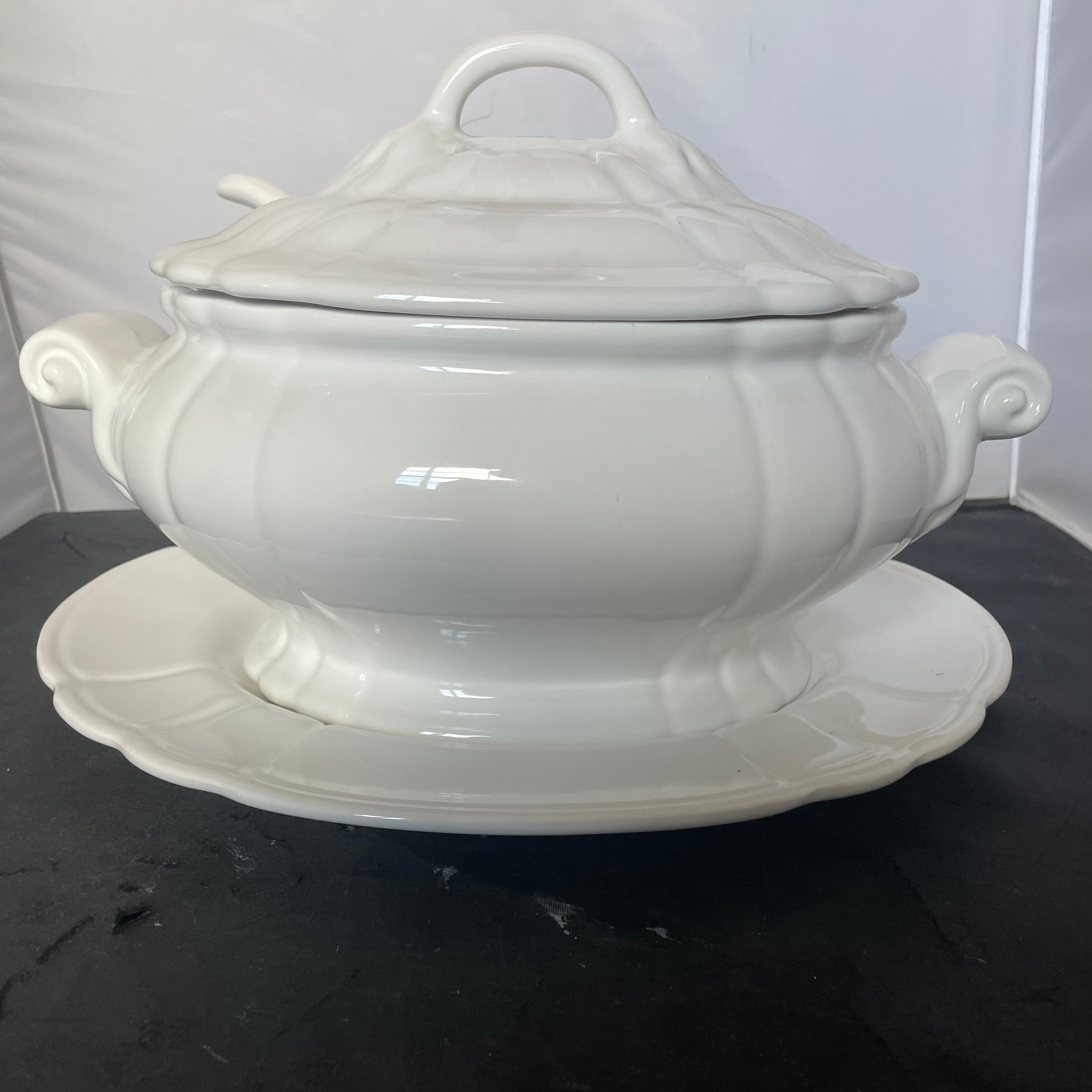 Loucarte Vintage Glossy White Ceramic Soup Tureen with Under Plate and Ladle, Made in Portugal