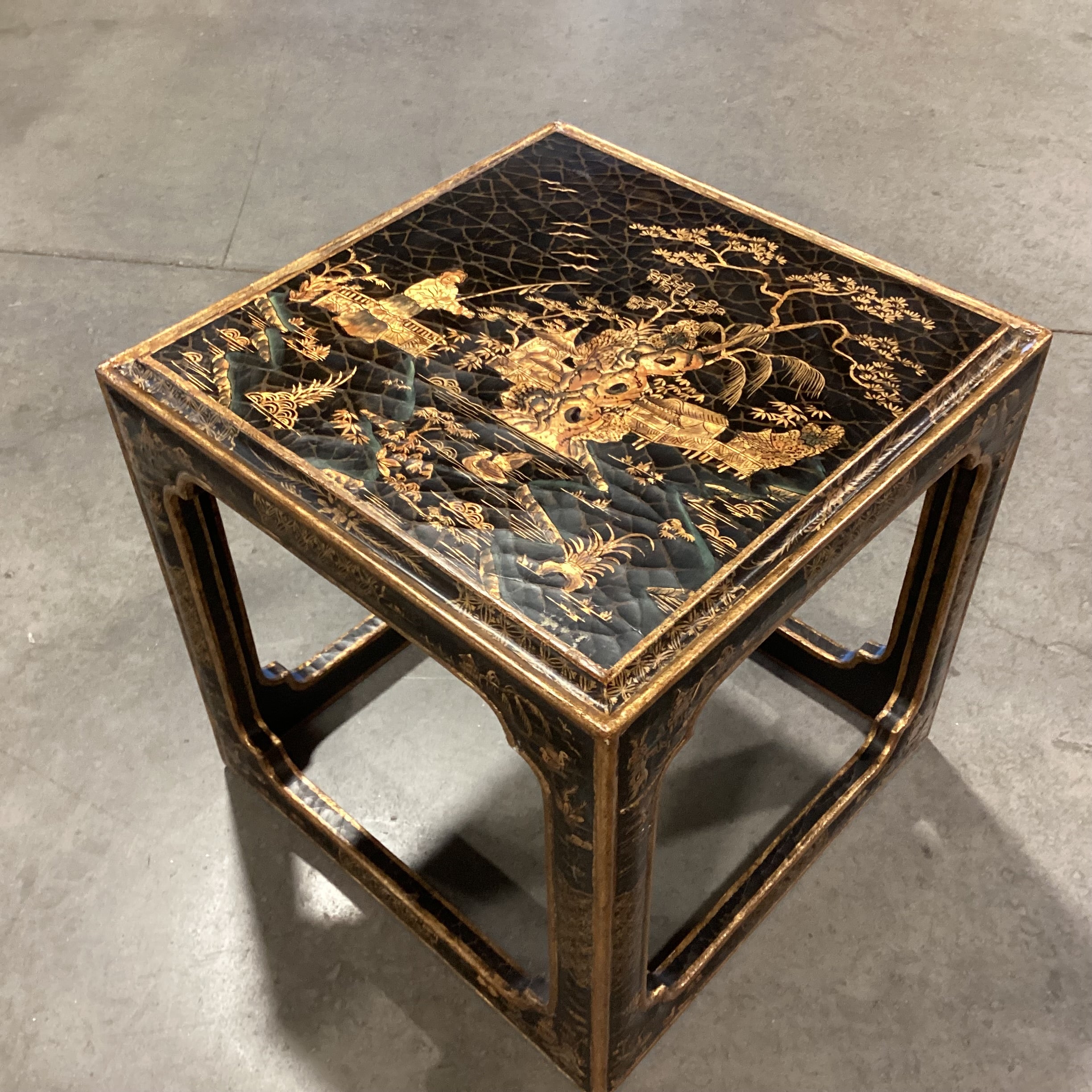 Vintage Chinoiserie Black Lacquer & Gold Hand Painted End Table 18.5"x 18.5"x 19"