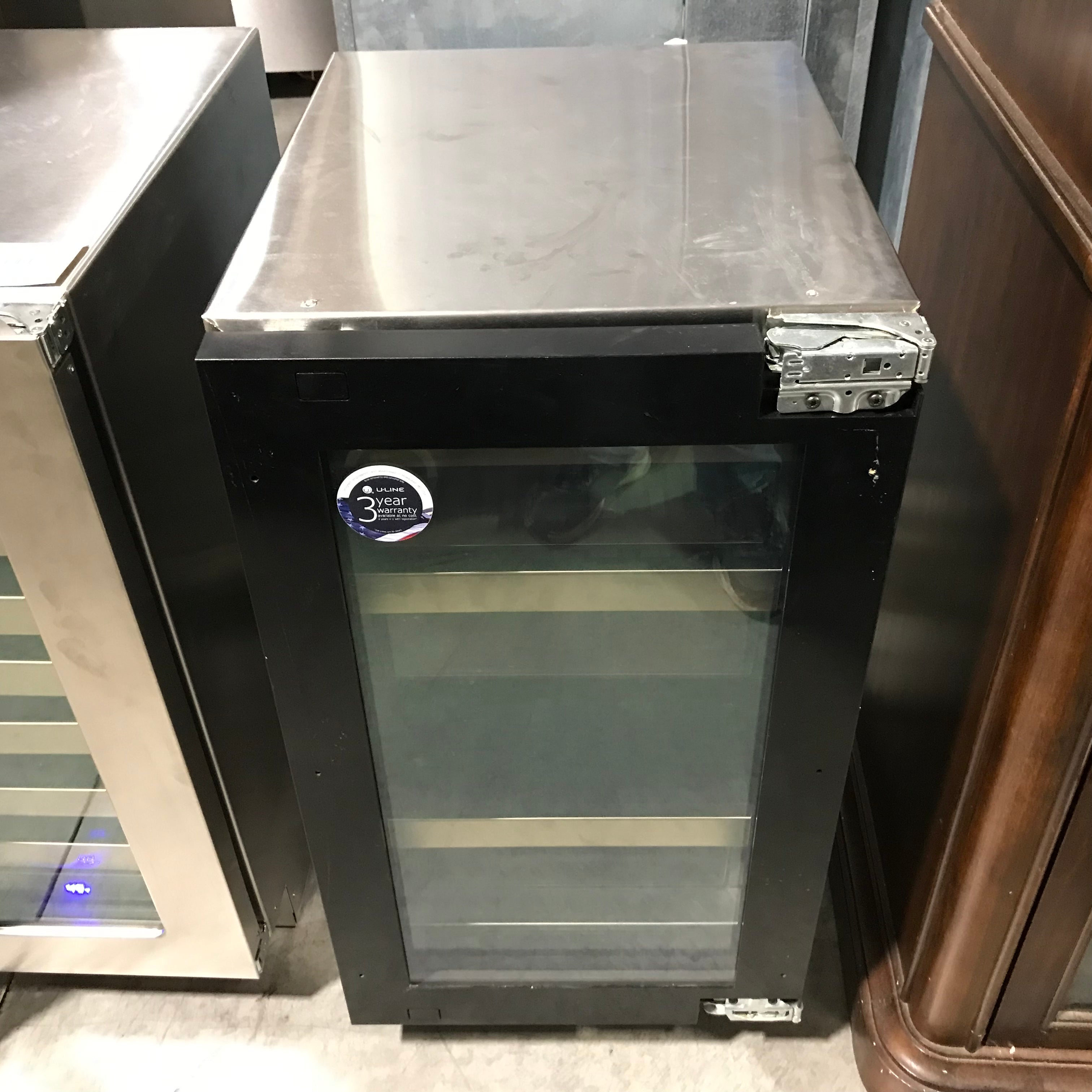 U-Line 18" Stainless Steel Beverage Cooler 18"x 23"x 33.5"