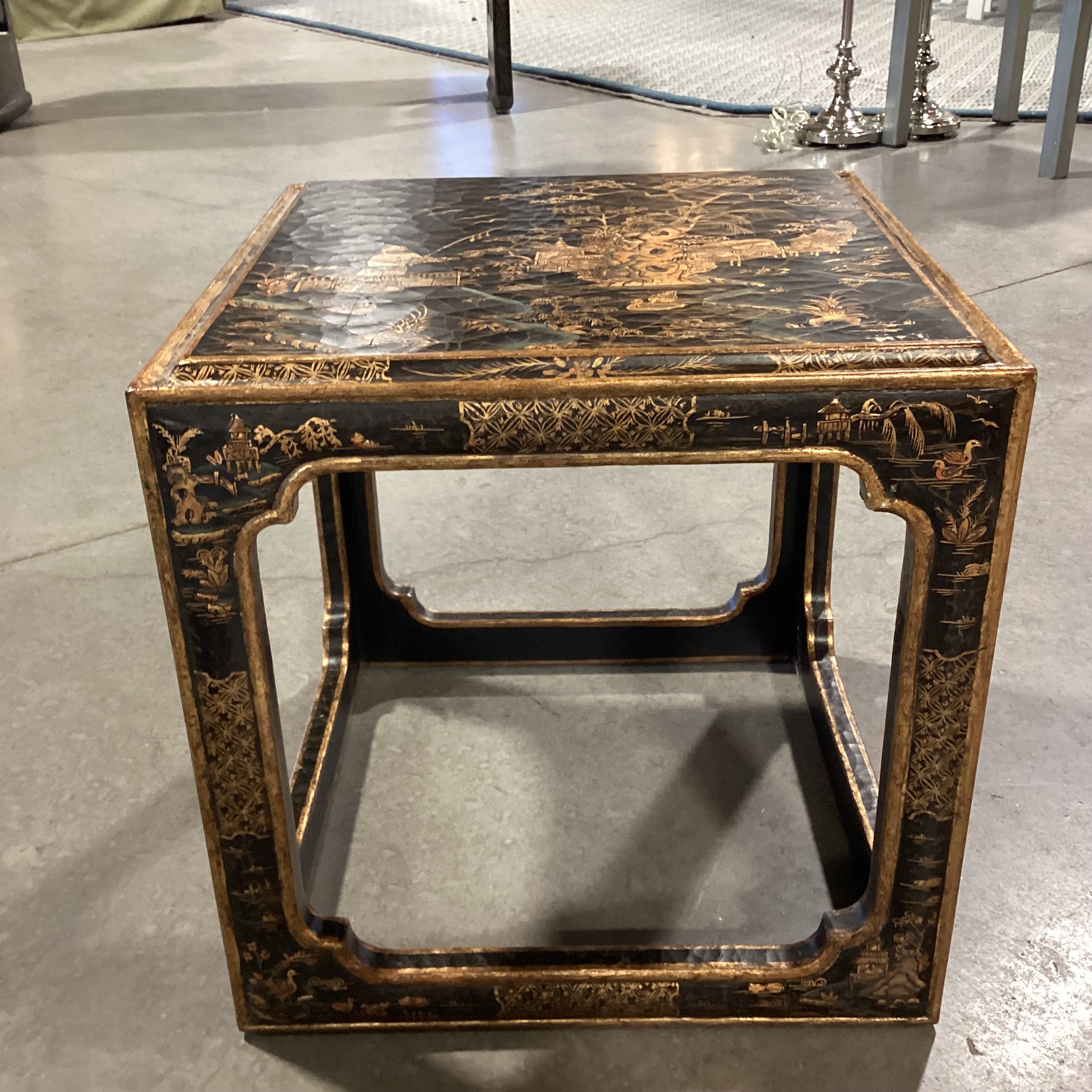 Vintage Chinoiserie Black Lacquer & Gold Hand Painted End Table 18.5"x 18.5"x 19"