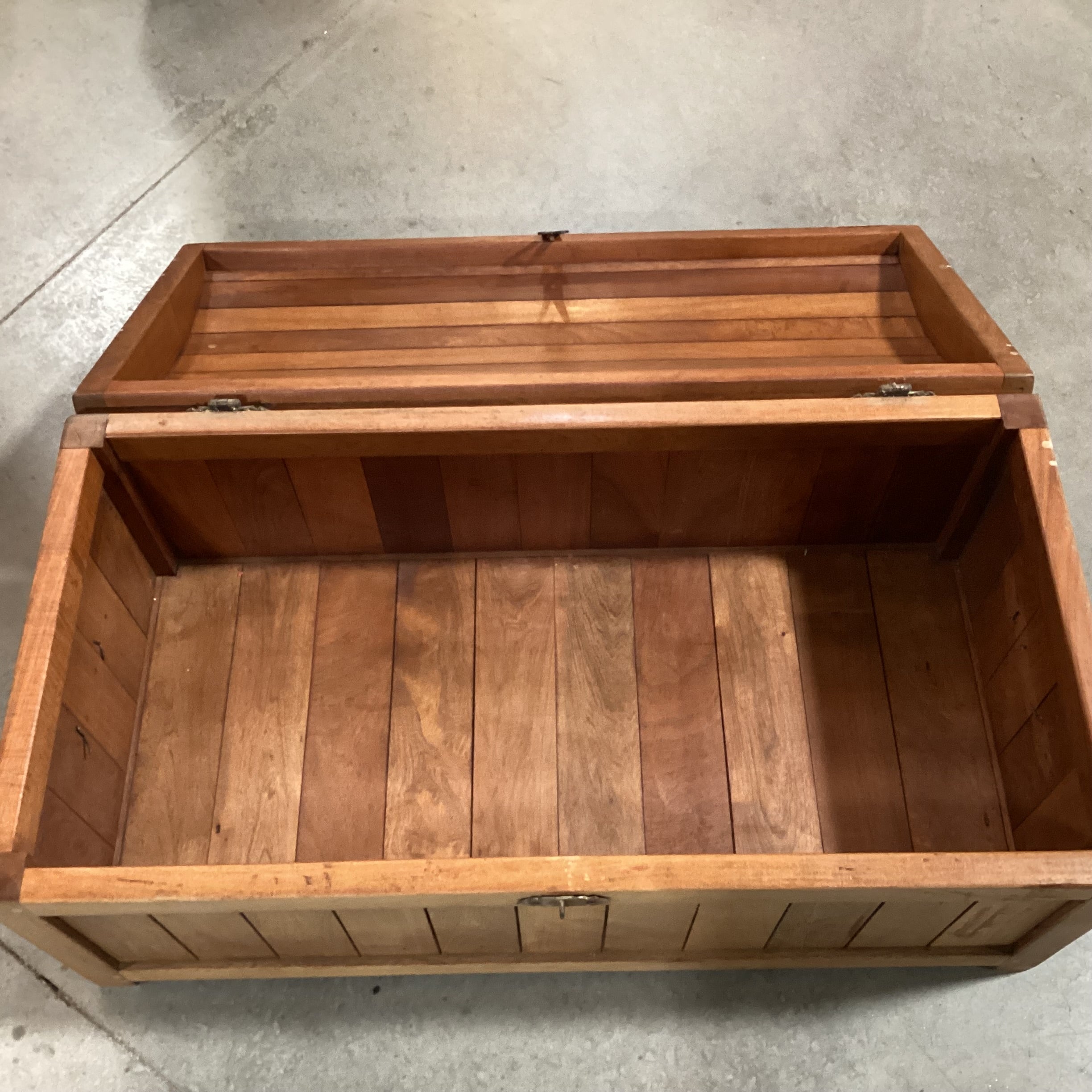 Vintage Solid Wood Plank with Iron Hardware Trunk 40"x 21"x 18"