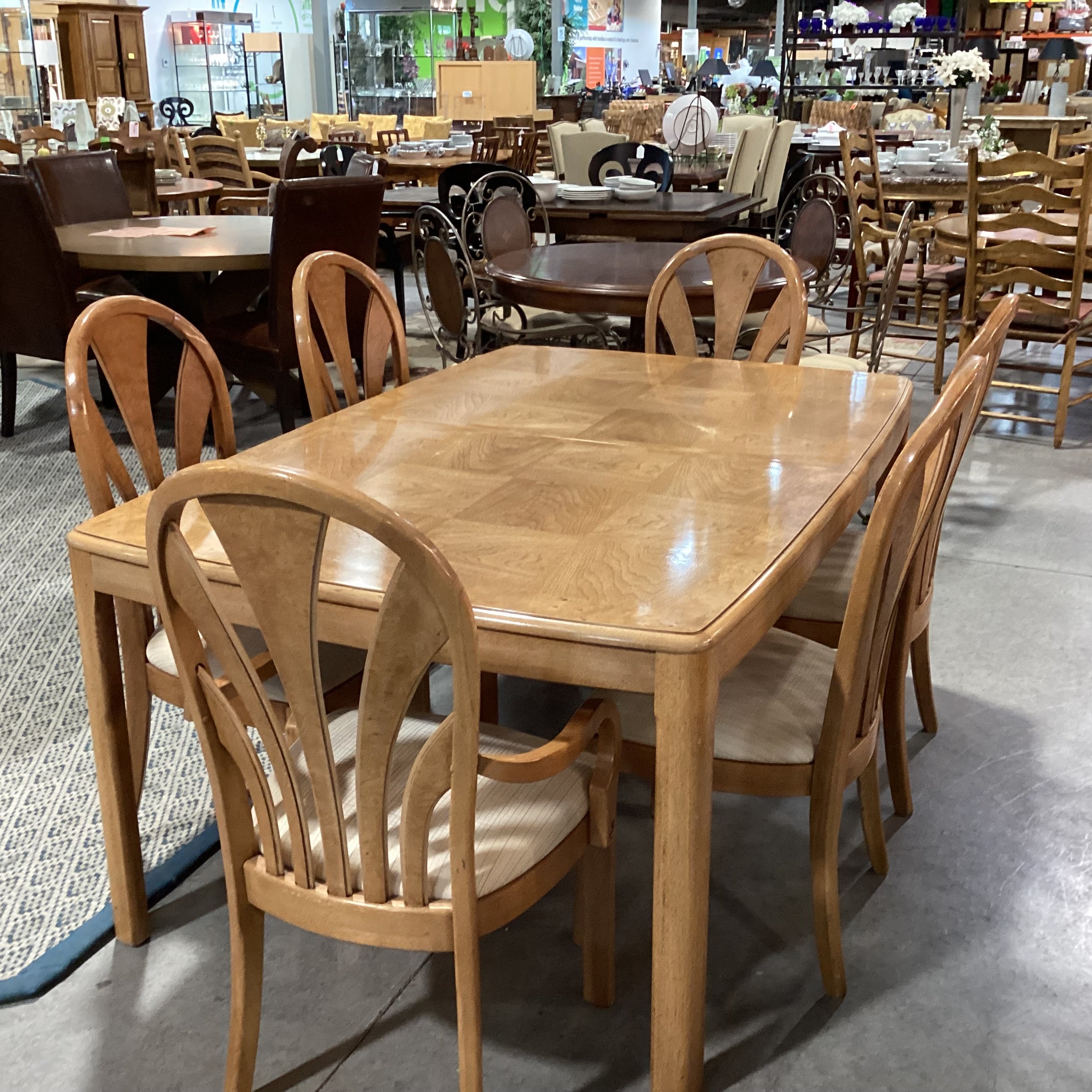 Vintage Thomasville Light Finish Wood & Veneer 1 Leaf Table with 6 Chairs Dining Set 68" to 80"x 44"x 30"