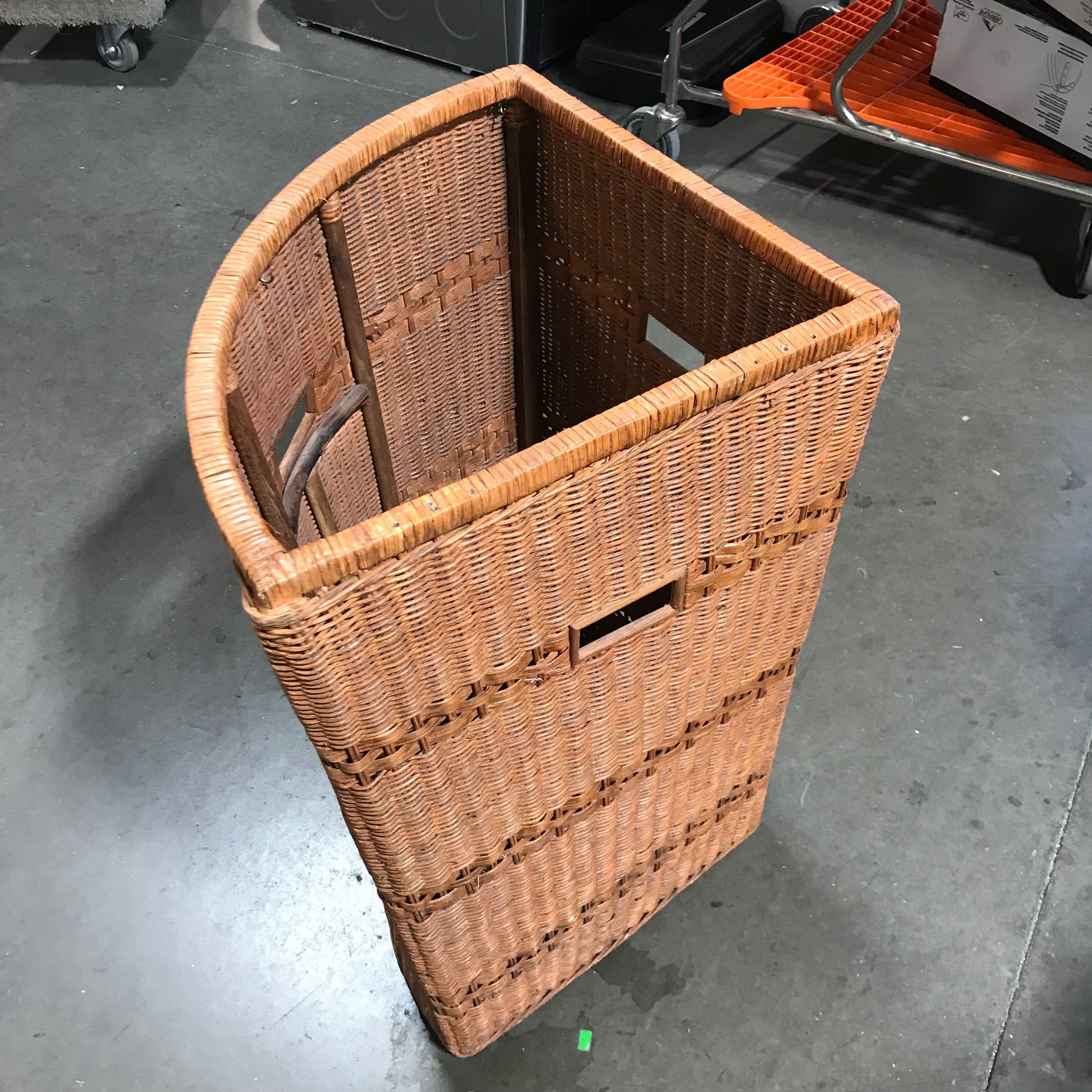 Rattan Corner Hamper Basket