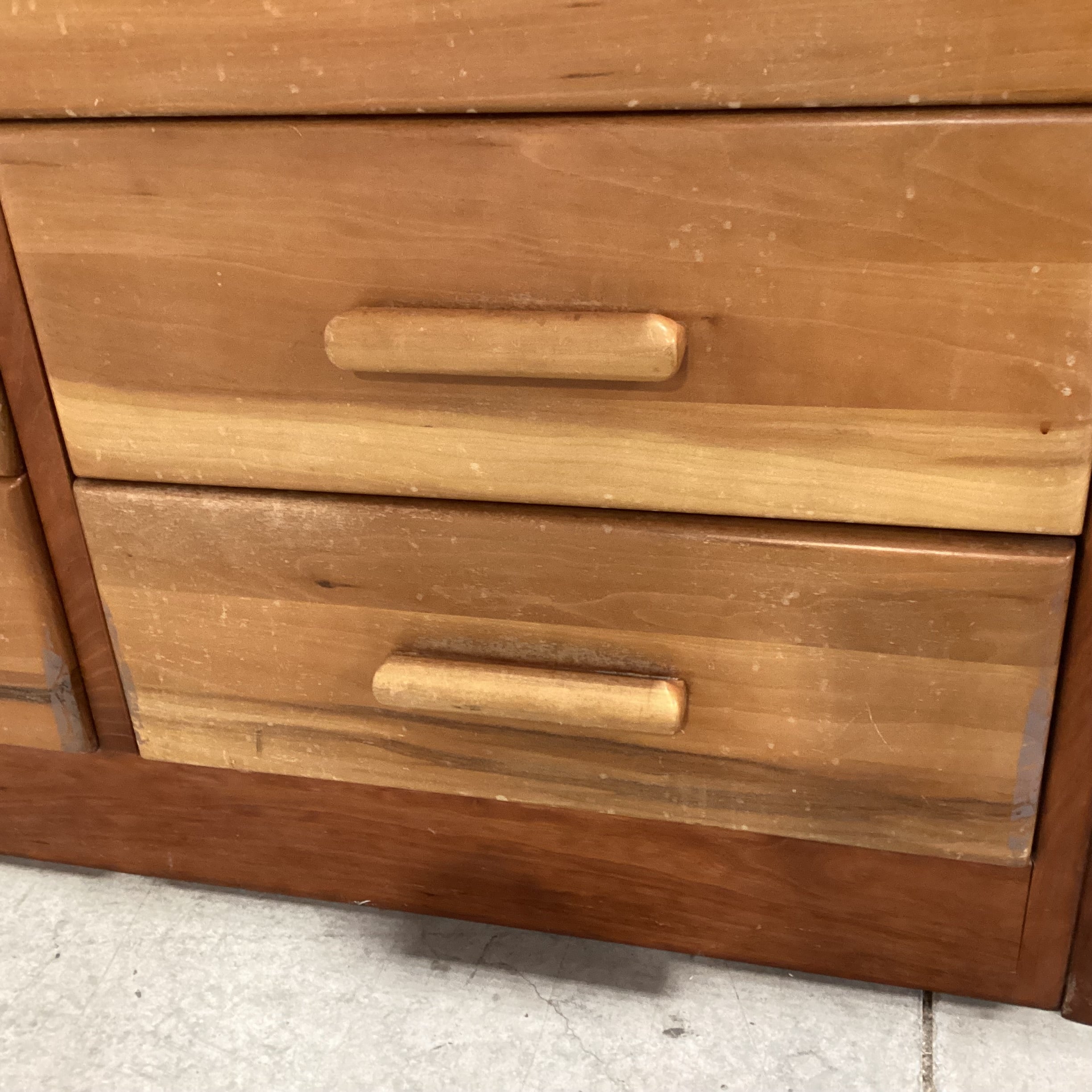 Vintage 2 Tone Wood 6 Drawer Dresser 50"x 19"x 29.5