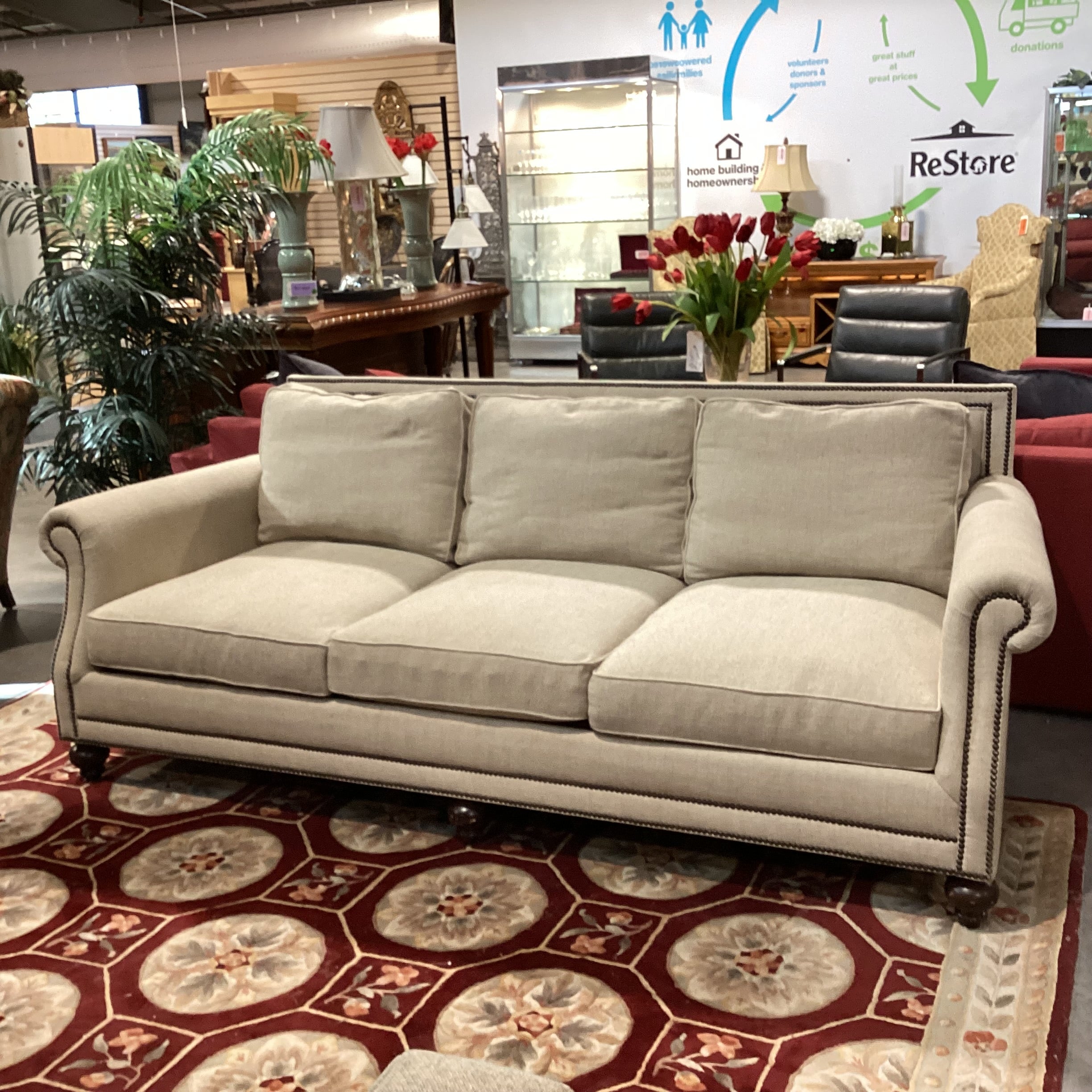 Bernhardt Heathered Beige Woven Nailhead Highback Roll Arm Sofa 92"x 42"x 35"