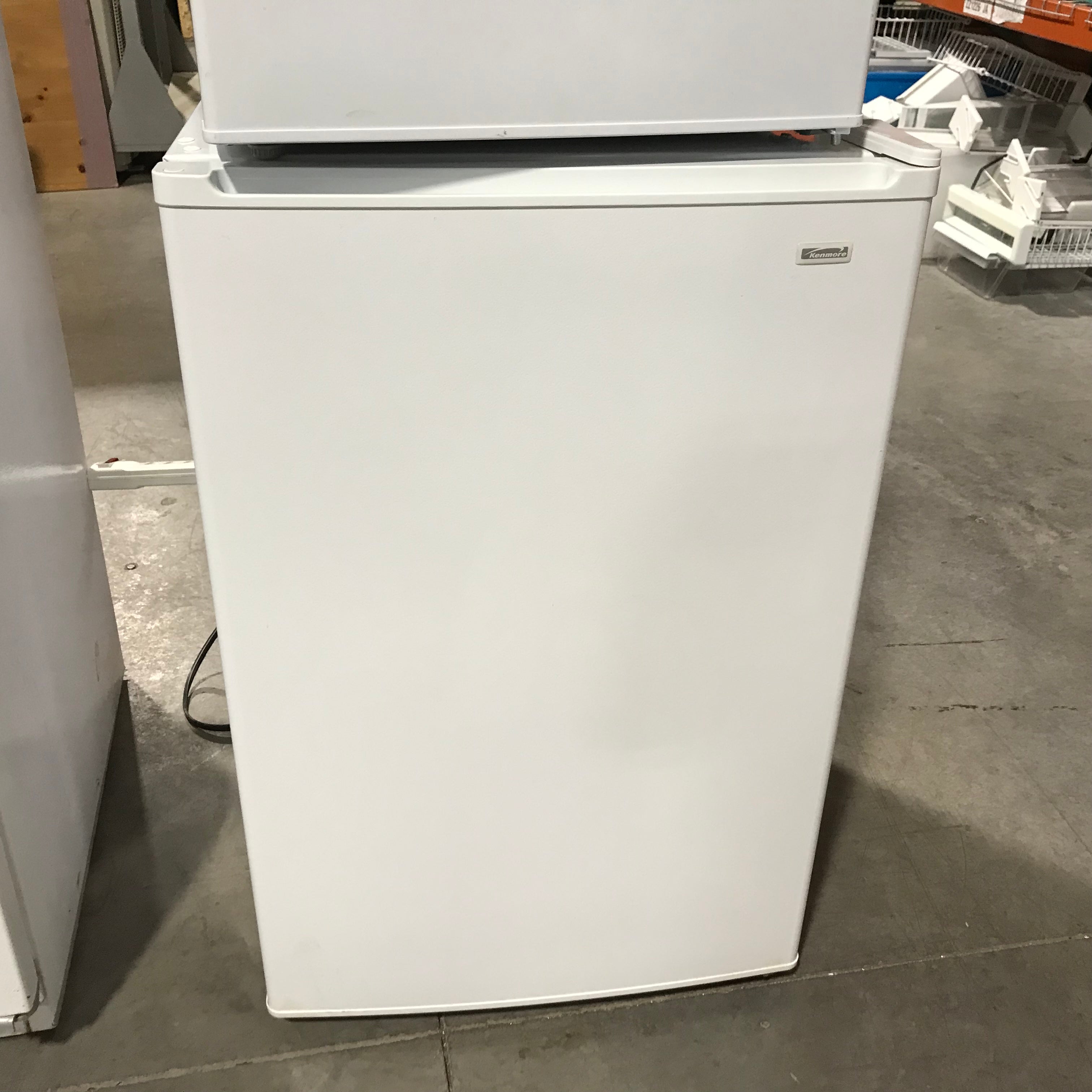 Kenmore White Under-The-Counter Refrigerator 21"x 23"x 33.5"