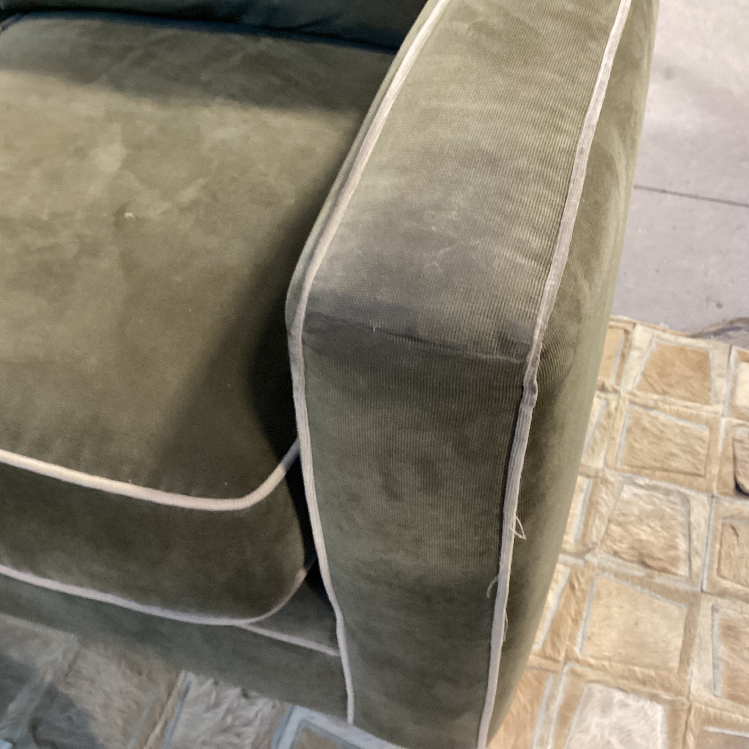 Flexsteel Olive Woven with Cream Piping Sofa 75"x 38"x 36"