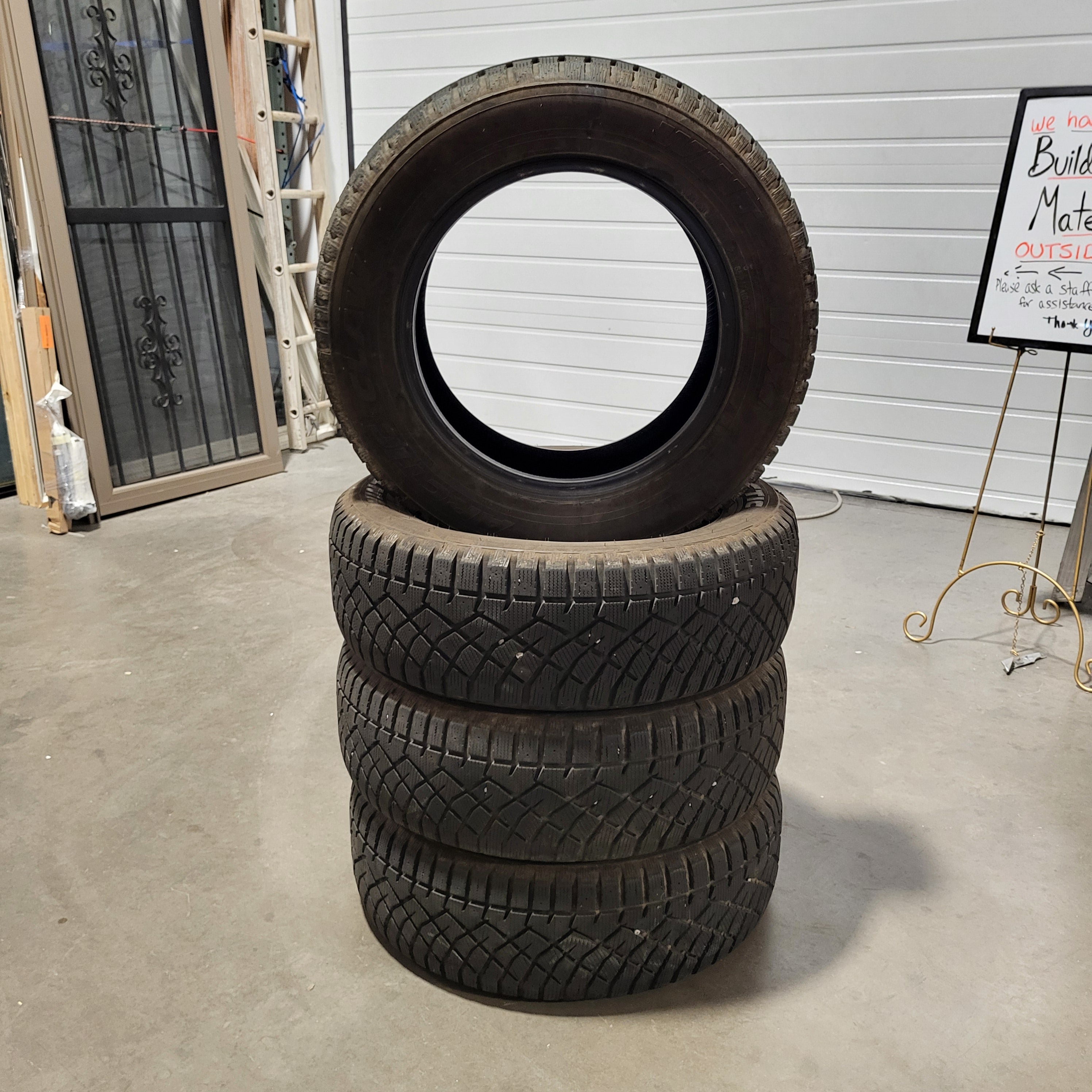 Set of 4 Arctic Claw 225/65R17 Winter Tires