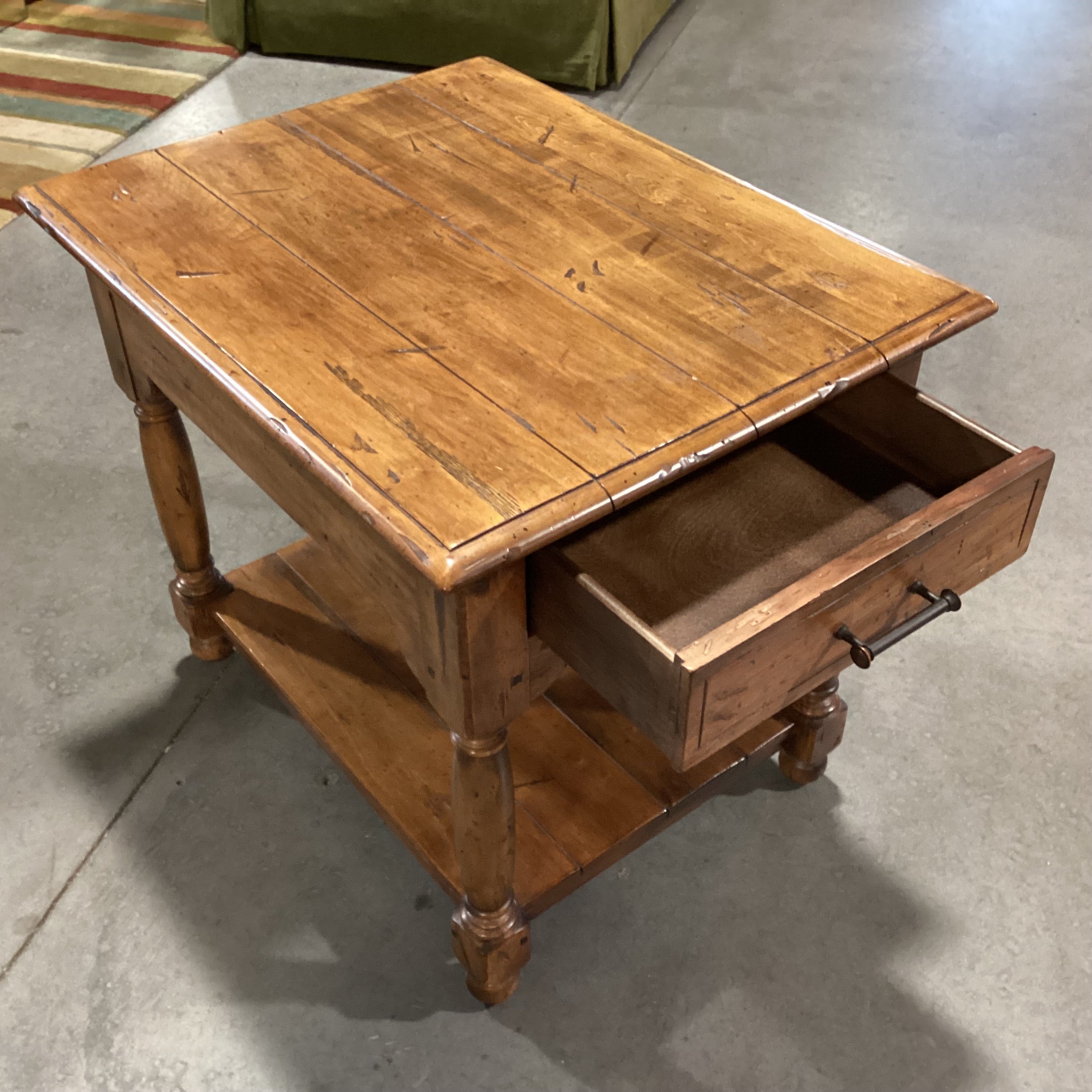 Ethan Allen Distressed Carved Wood 1 Drawer Bottom Shelf End Table 22"x 28"x 25"