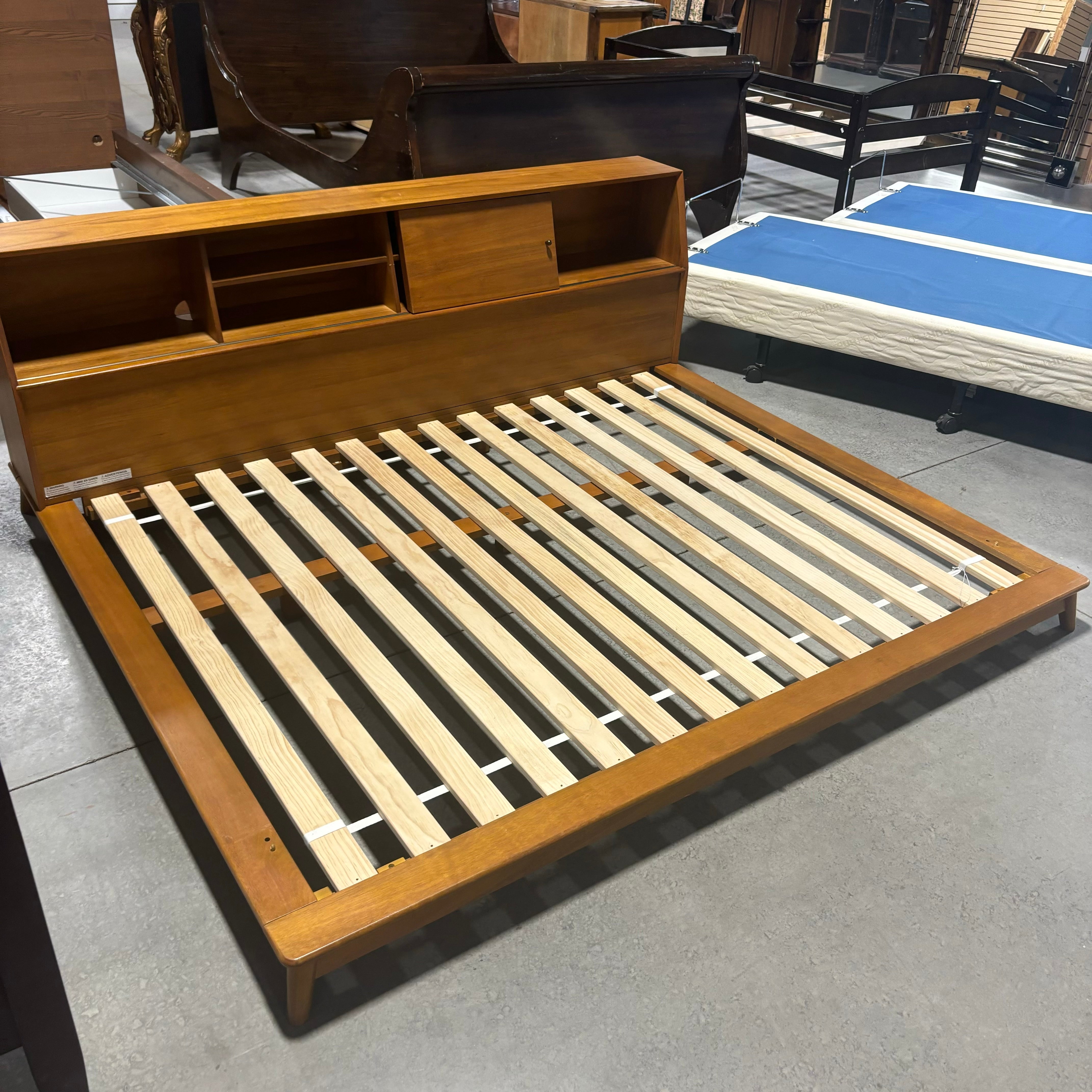 QUEEN William Sonoma Light Finish Wood with Storage Cubbies Day Bed 82"x 74"x 30"