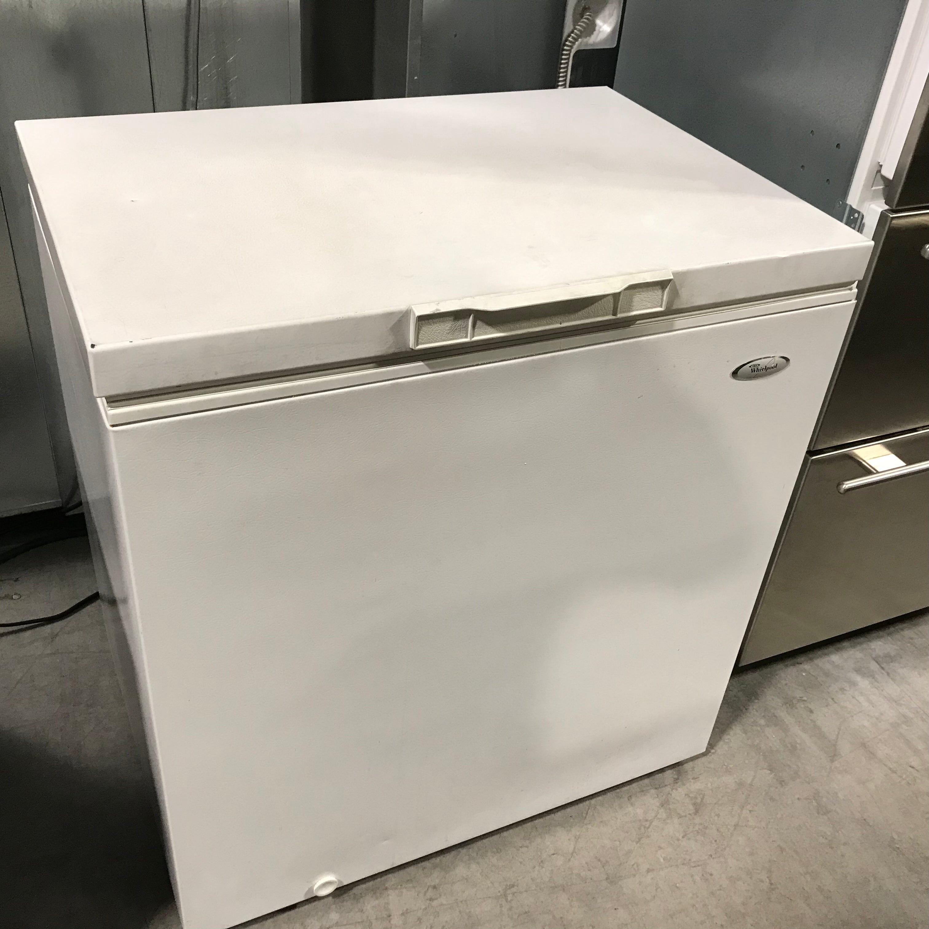 Whirlpool White Chest Freezer 32"x 24"x 35"