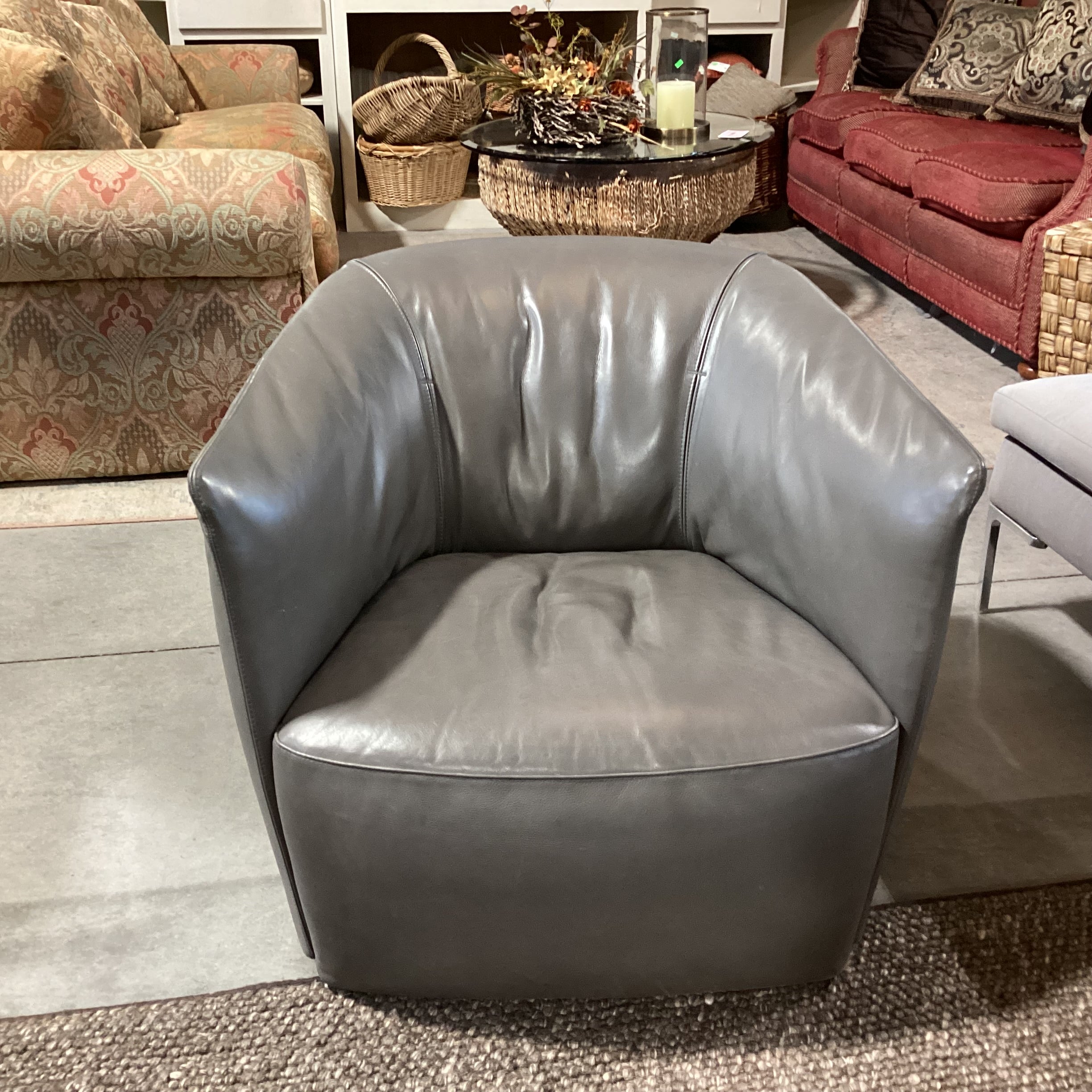 Poliform Santa Monica Grey Leather Modern Swivel Chair 30"x 33"x 26"
