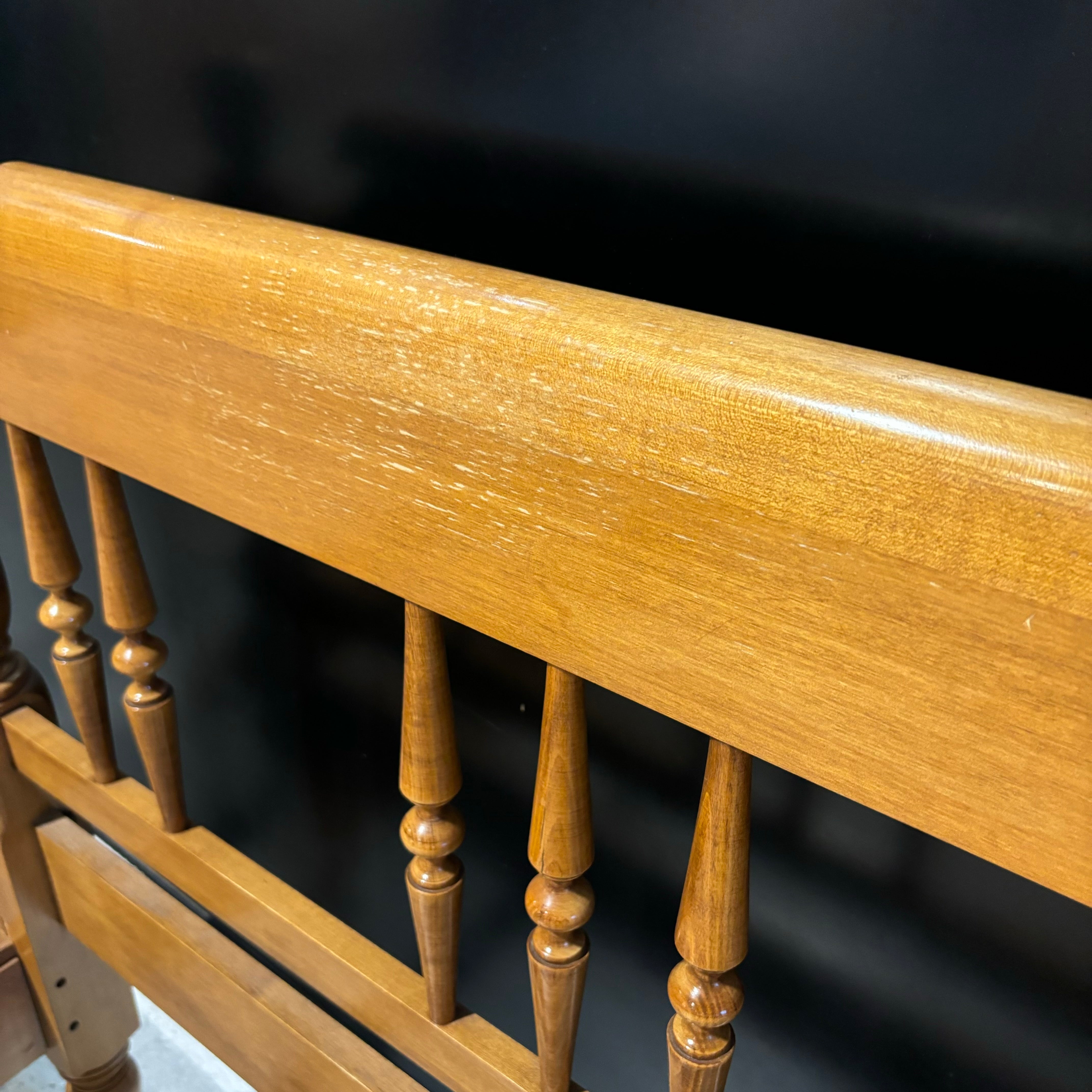 TWIN Carved Light Finish Wood Bed Set