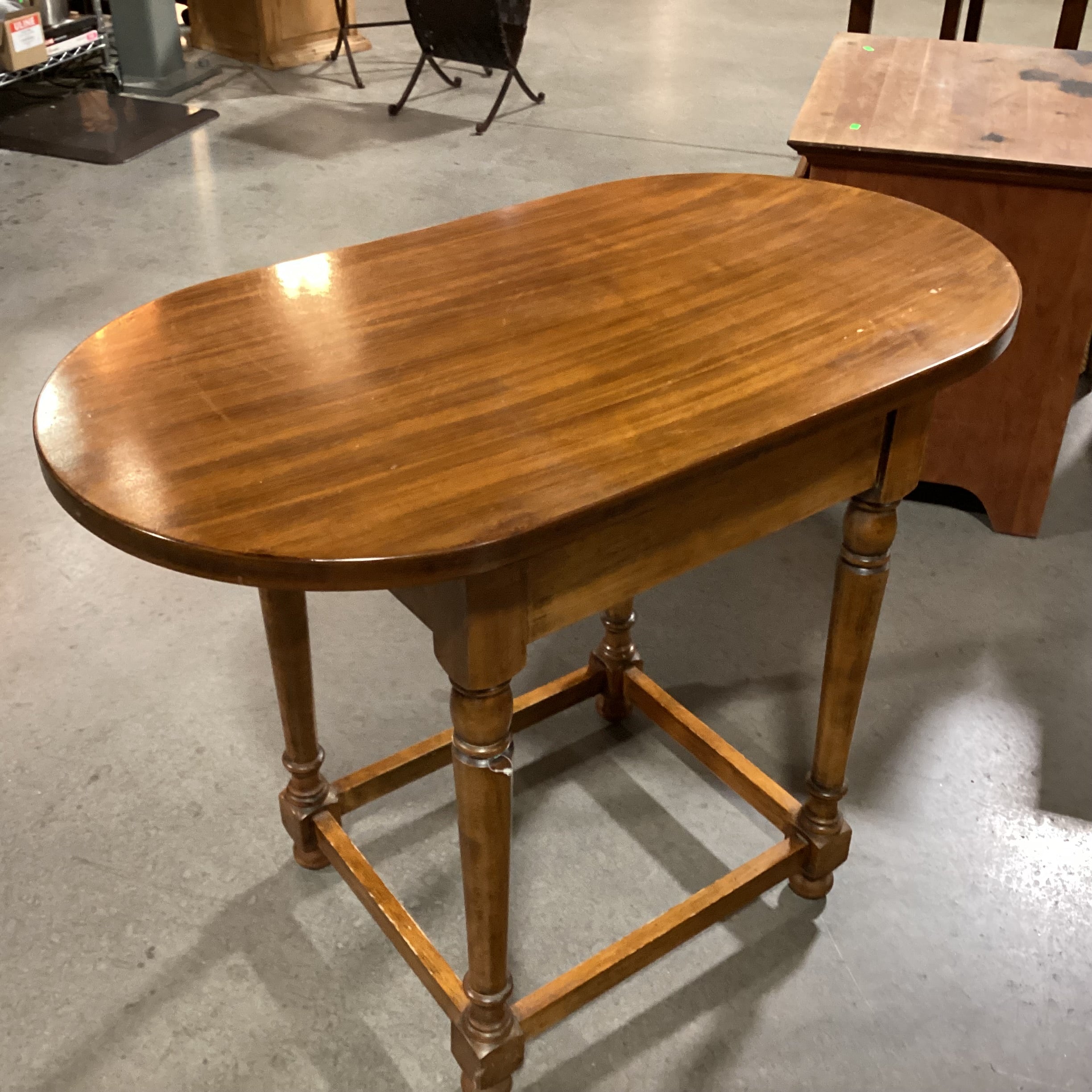 Sarreid Made in Italy Oval Top Finished Carved Wood 1 Drawer Accent Table 35.5"x 20"x 28"