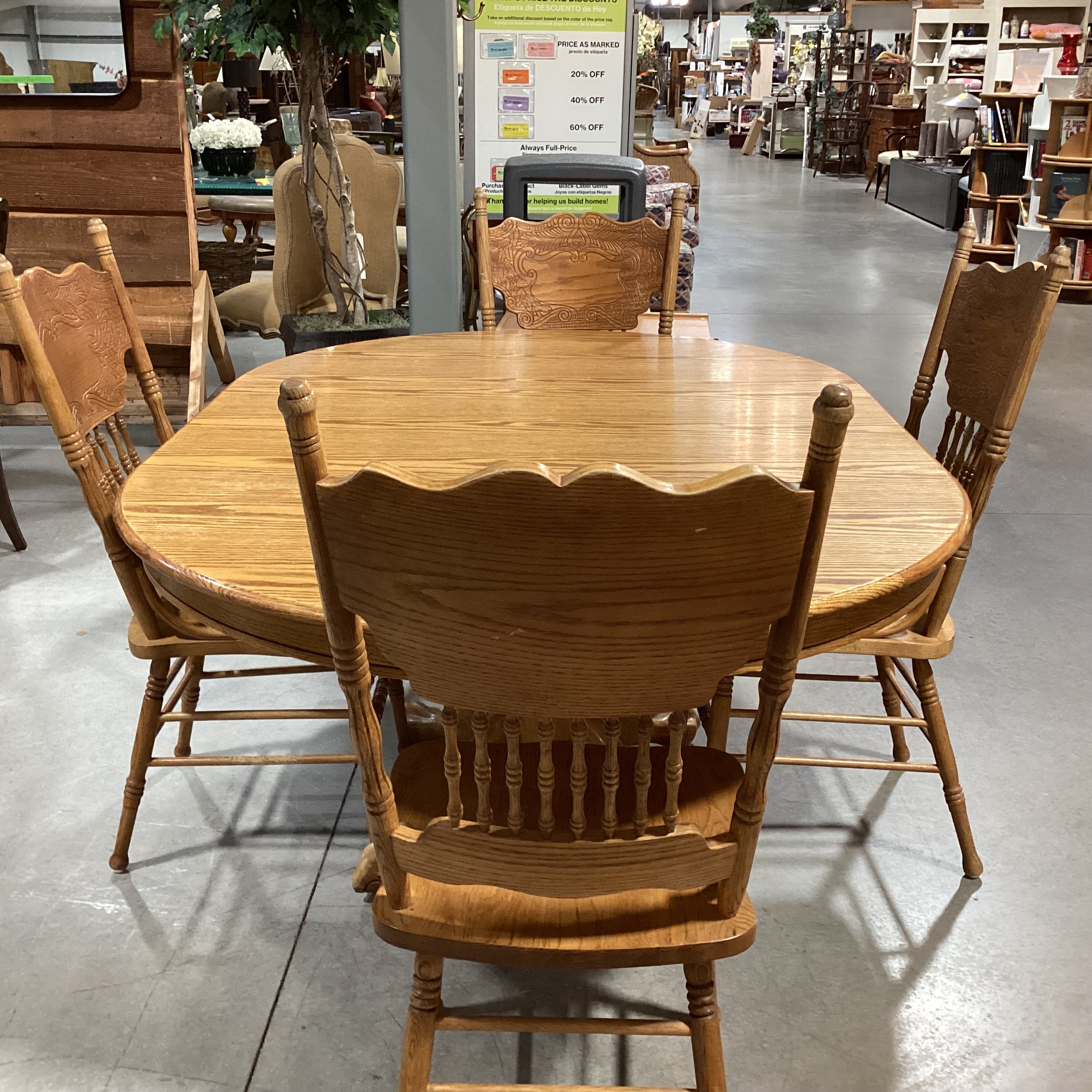 Round to Oval Vintage Oak 1 Leaf Table & 4 Pressed Oak Chairs Dining Set 48" to 72"x 48"x 30.5"