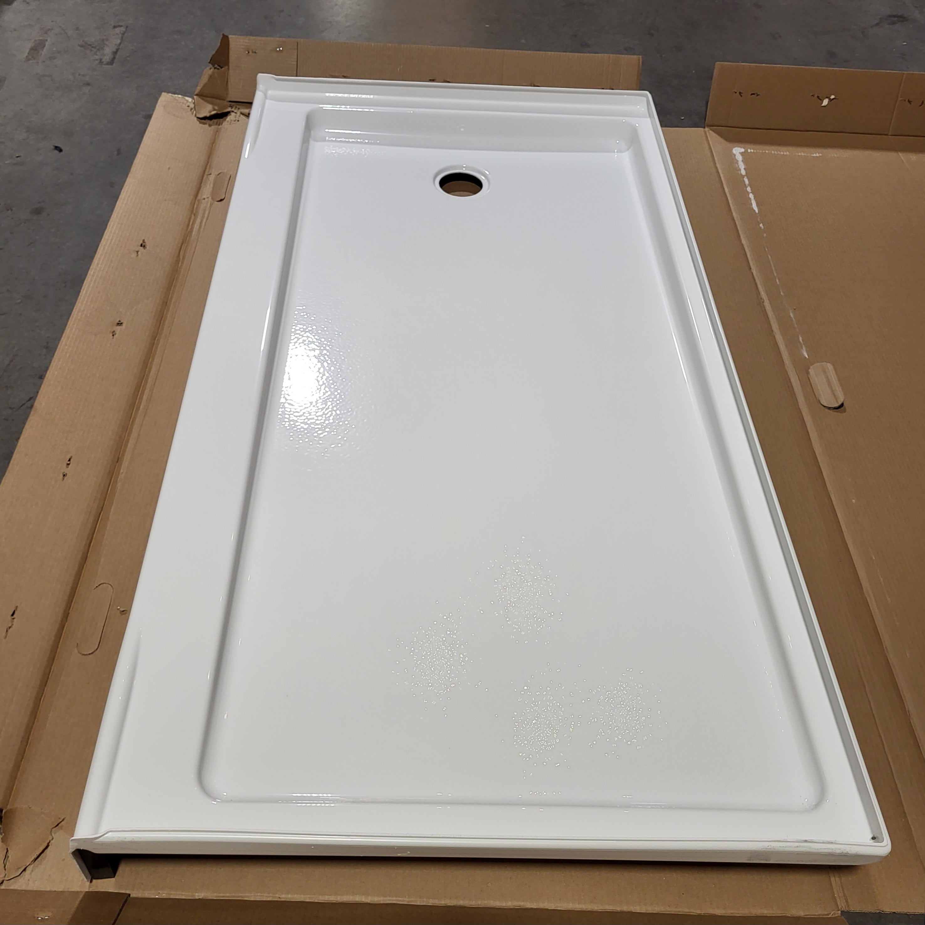 60"x 32"x 3.5" Delta Classic 500 Gloss White Left Shower Pan Base