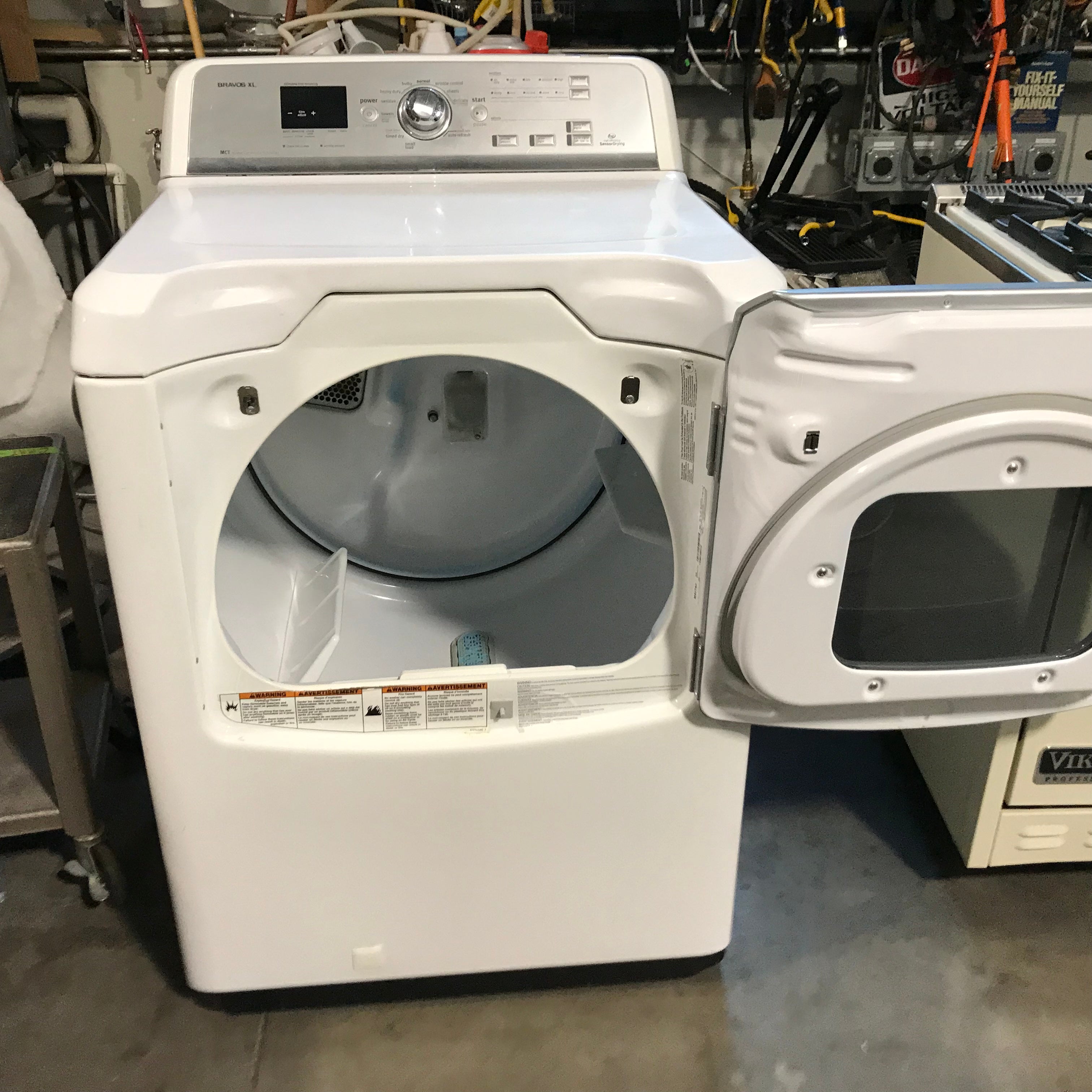 GE White Front-Load Gas Dryer 29"x 29"x 45"