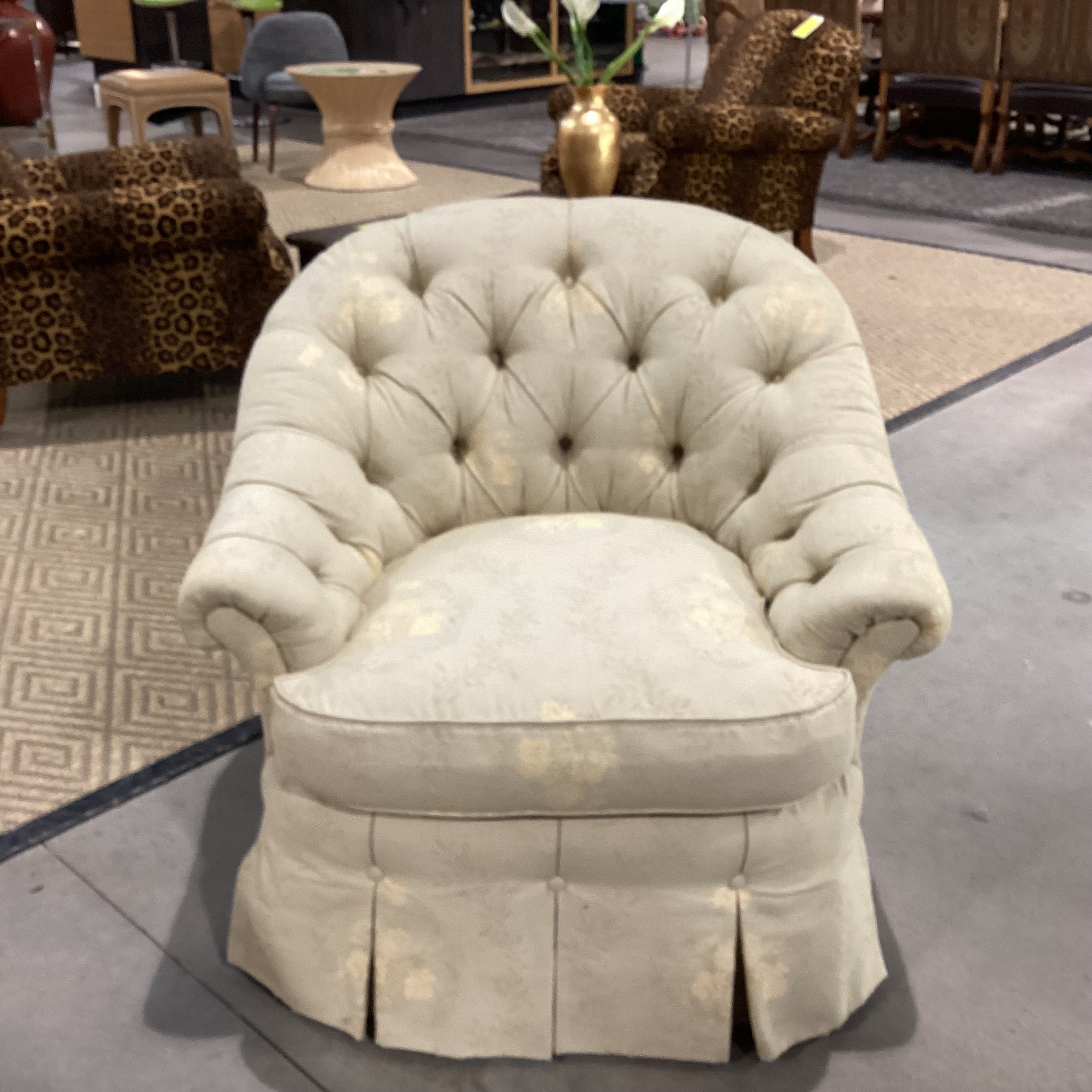 JJ Custom Gold & Cream Tufted Back Tailored Skirt Chair 36"x 40"x 34"