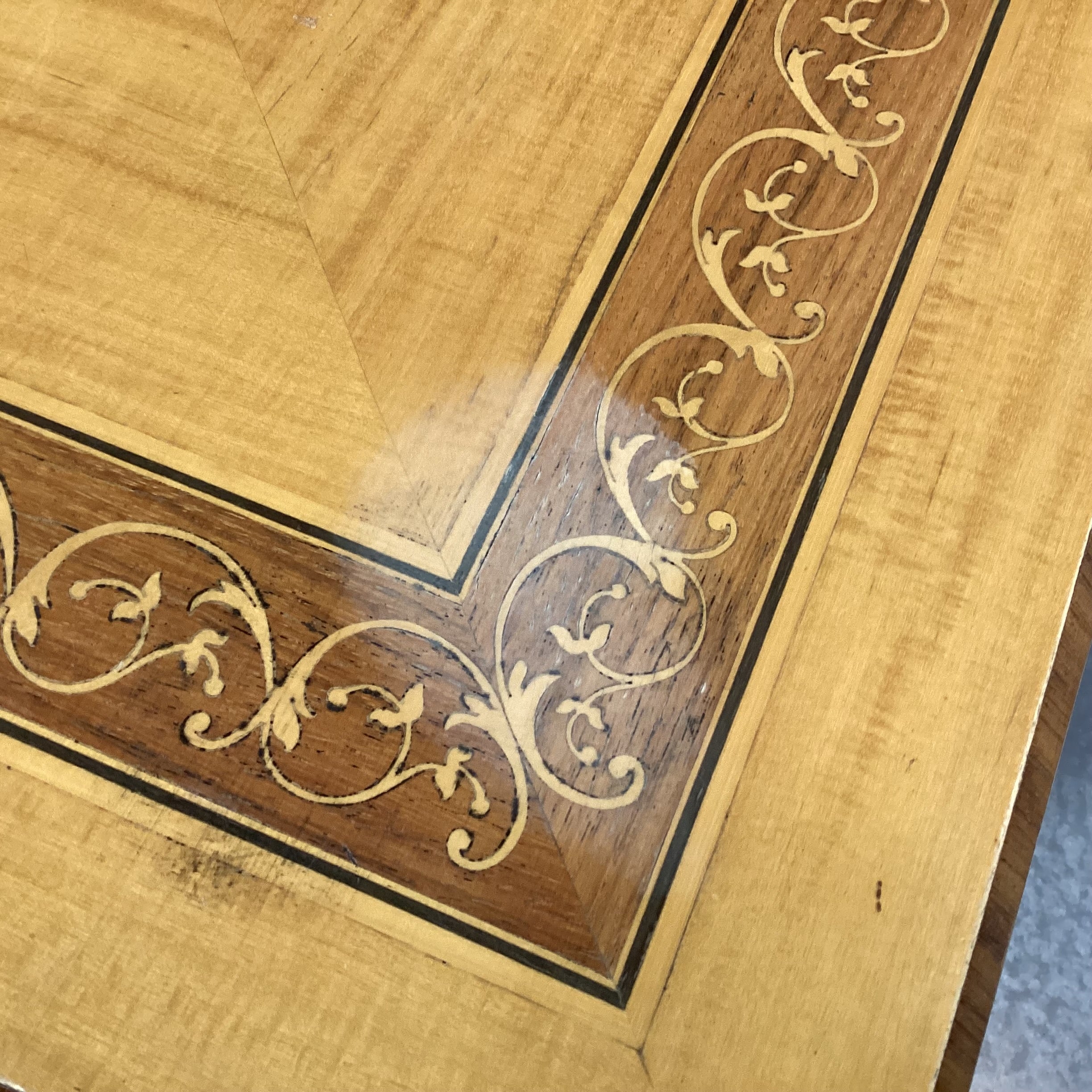 Vintage Ornate Inlay Veneer Accent Table 32"x 32"x 30"