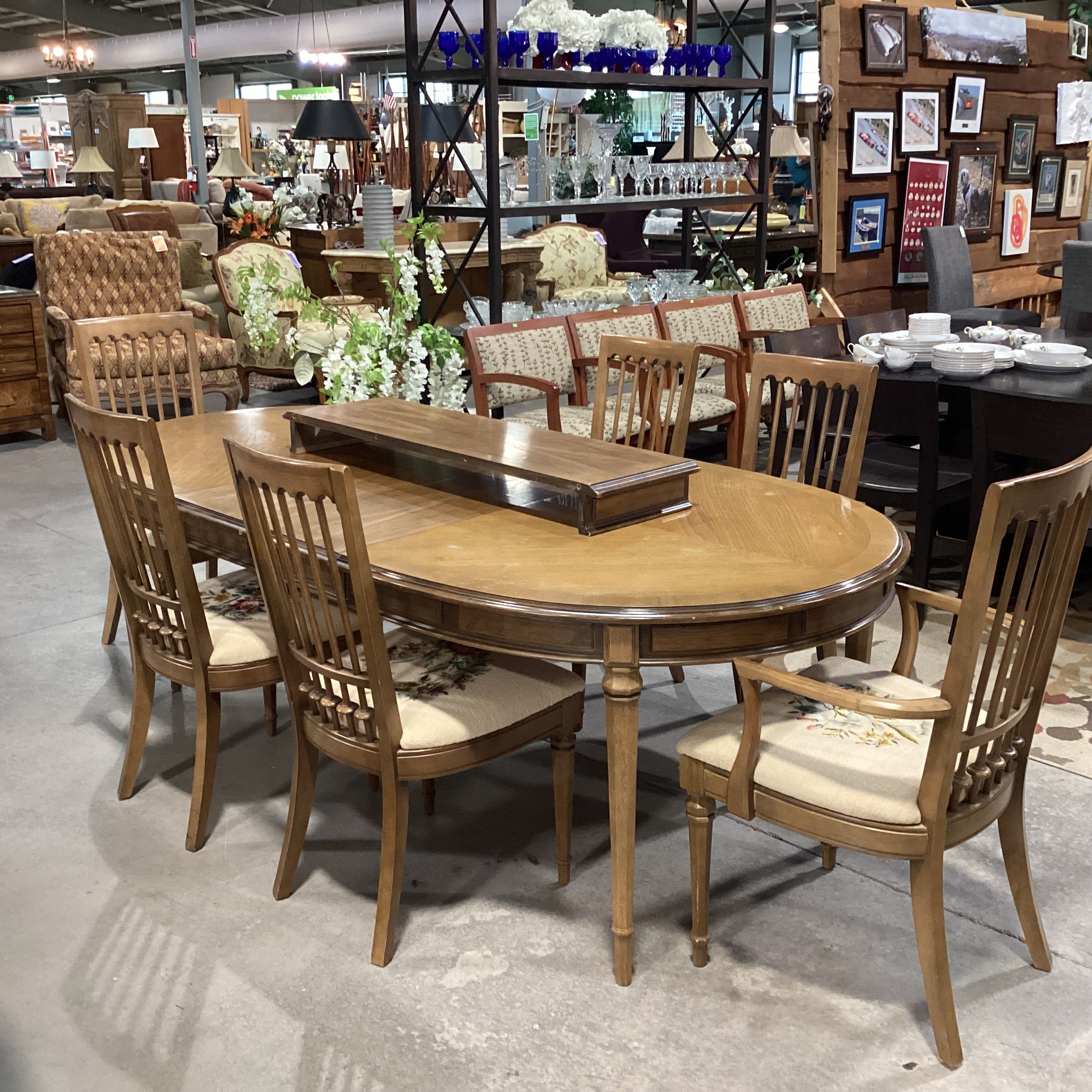 Vintage Drexel Carved Wood & Veneer 3 Leaf Table with 6 Needlepoint Chairs Dining Set 64" to 100"x 44"x 29.5"