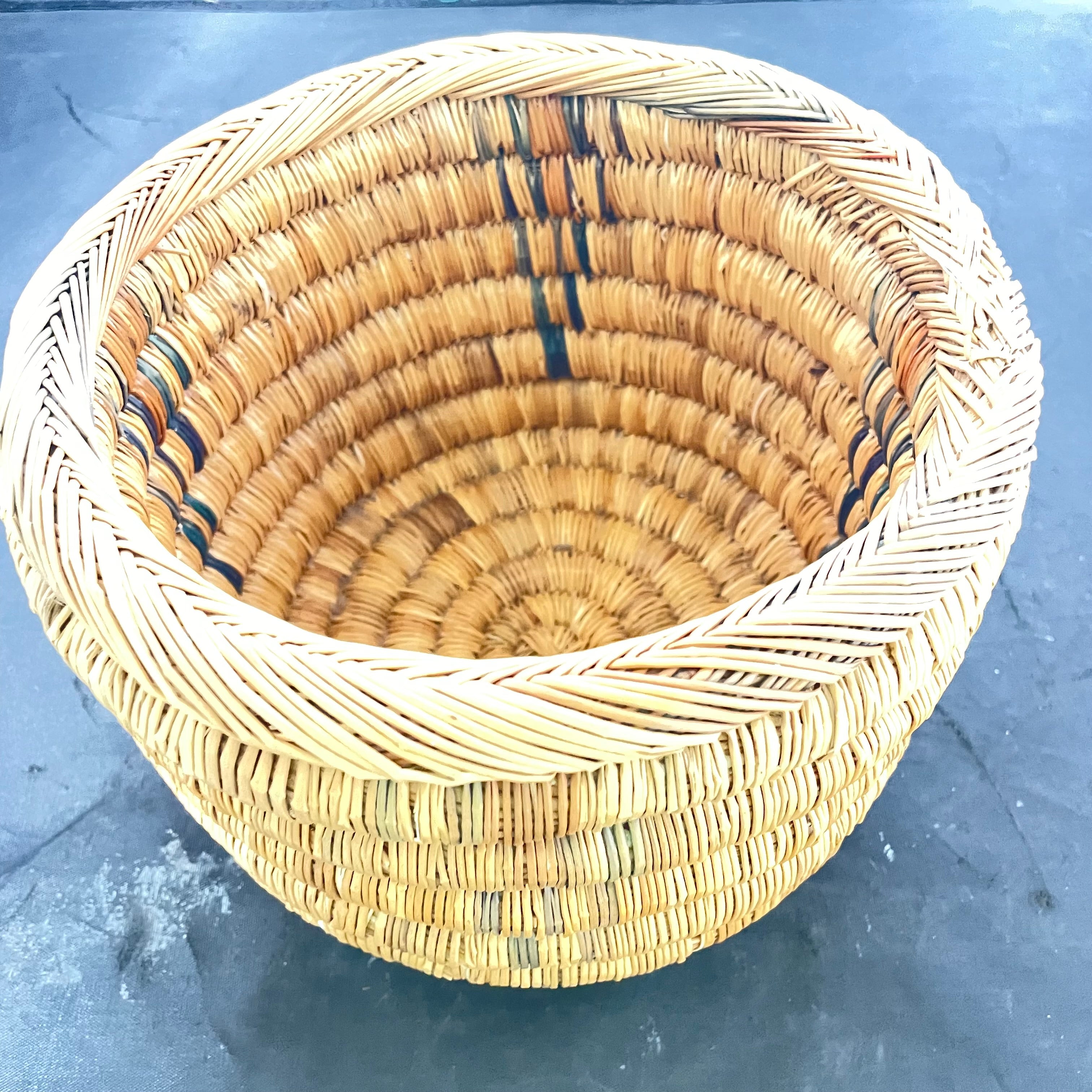 Antique 1930's Handcrafted Hopi Second Mesa Basket w/Repeat Design, 8"x 6"""