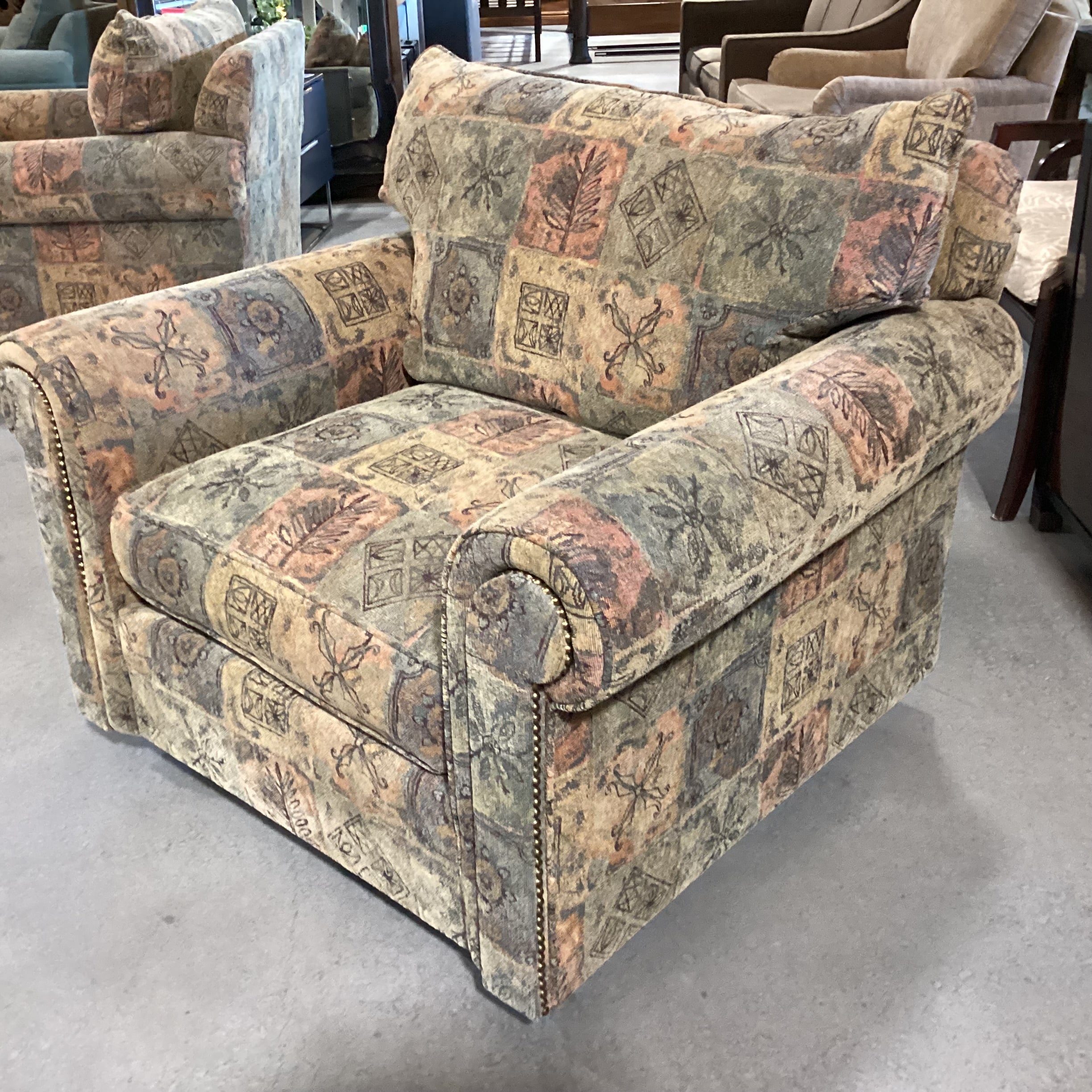Frazier Merri Harvest Golden Sage Blue Orange with Nailhead Arm Oversized Swivel Chair 43"x 39"x 34"