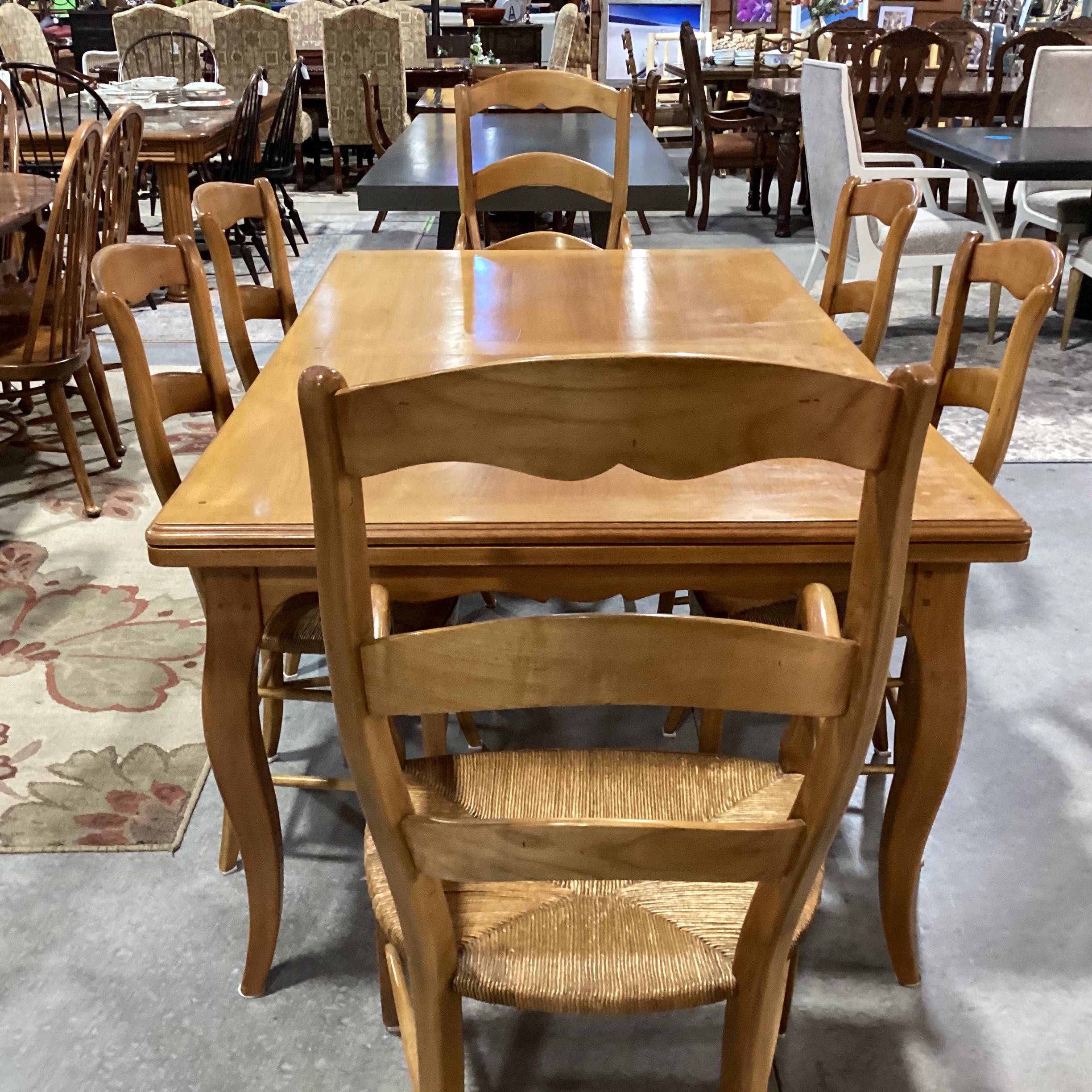 Light Finish Carved Wood End Extend Leaves Table & 6 Chairs Dining Set 72" to 111"x 43"x 30"