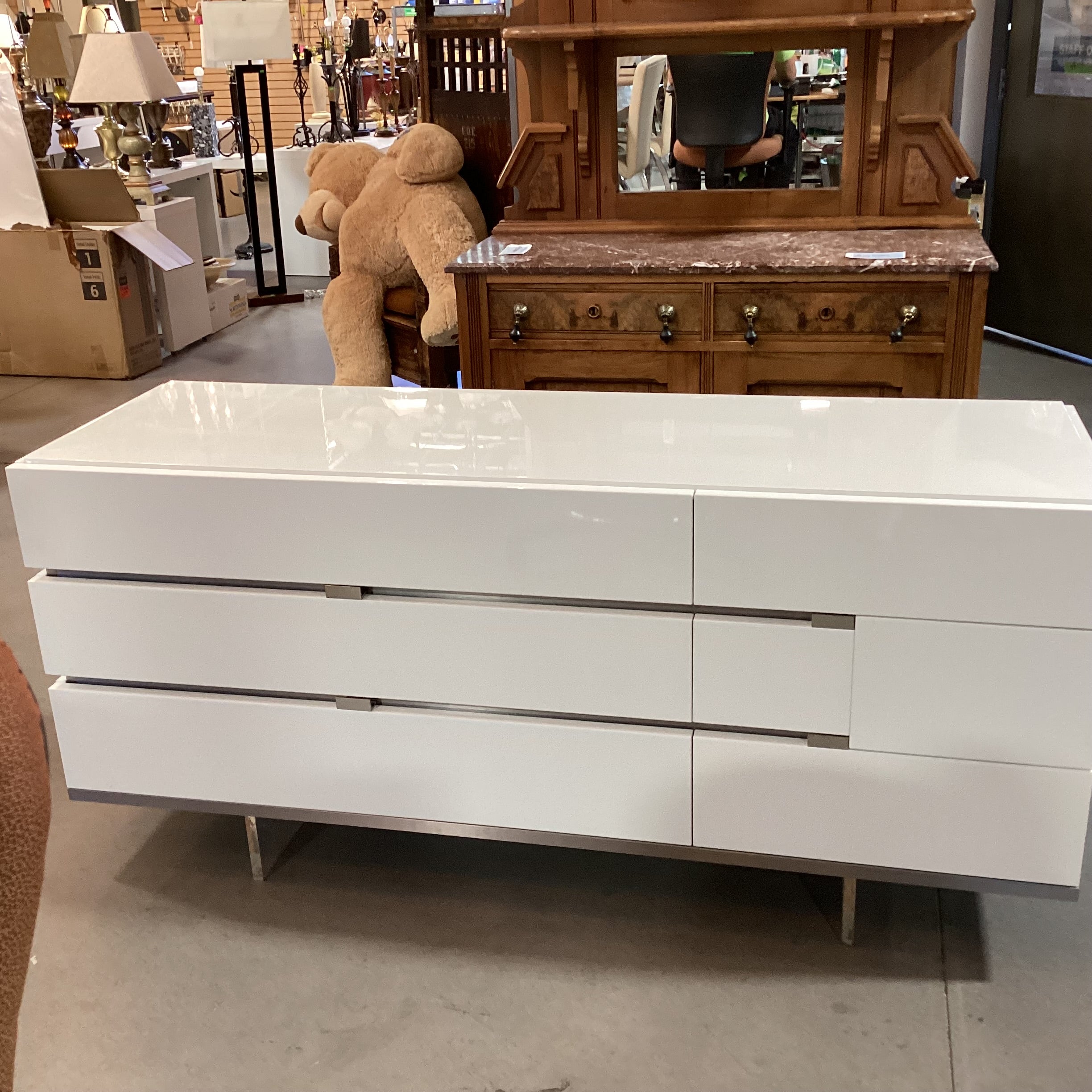 Alf DaFre Made in Italy Modern White Lacquer Chrome & Lucite 6 Drawer Dresser 67"x 21"x 32"