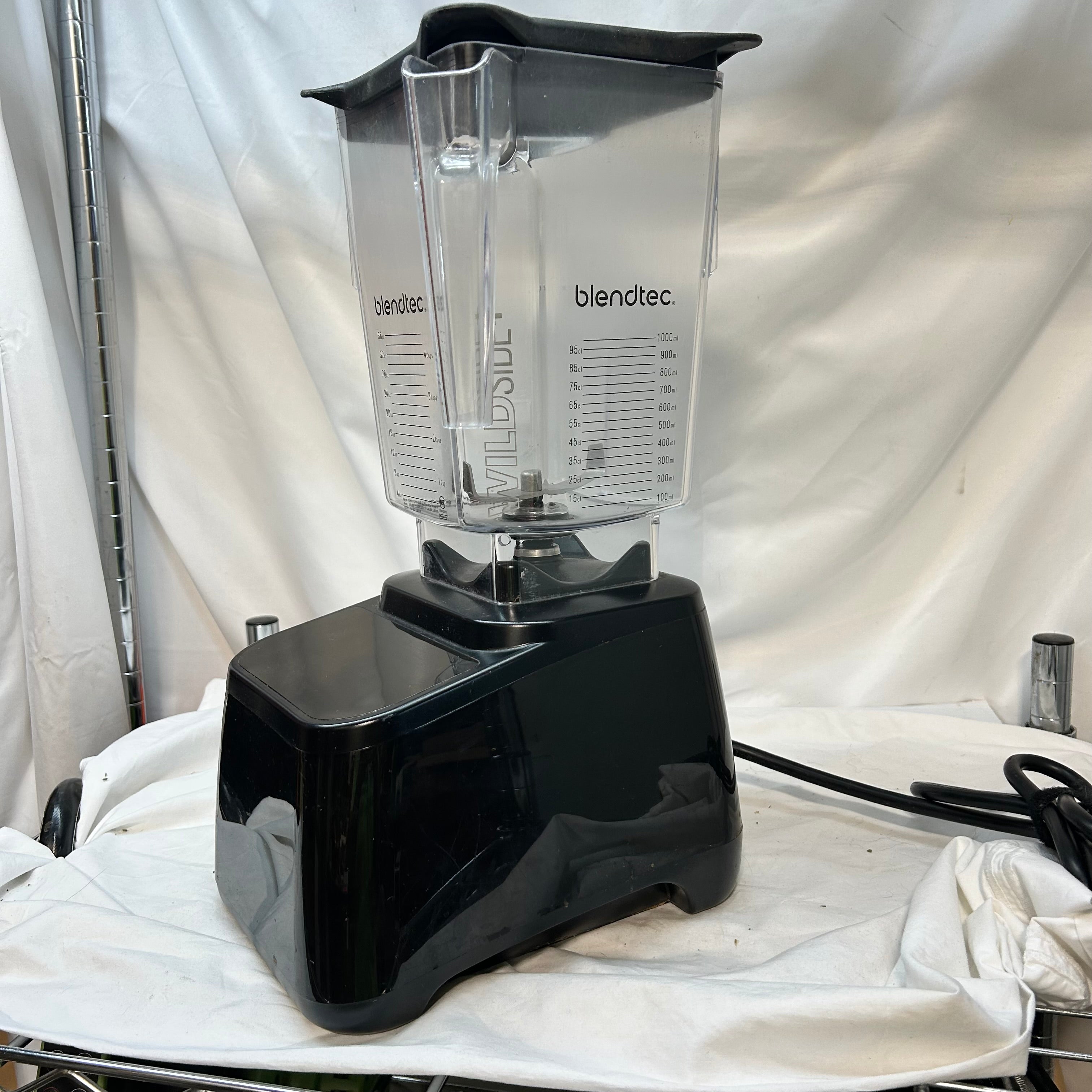 Blendtec Model CTB1 Designer Series 9"x7"x 16"