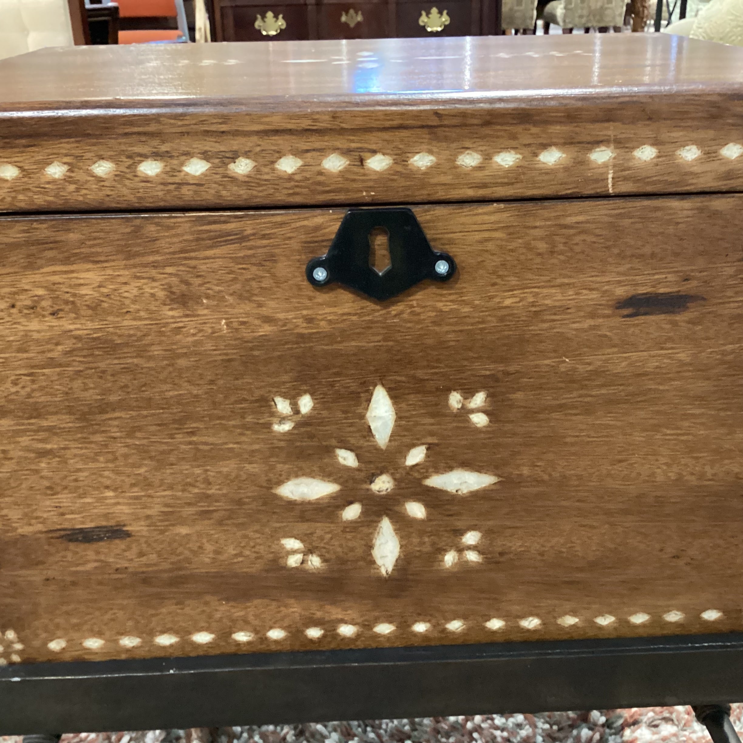 Carved Wood with Shell Like Embellish Compartment & Tray Storage with Iron Stand Trunk 22.5"x 16"x 27.5"
