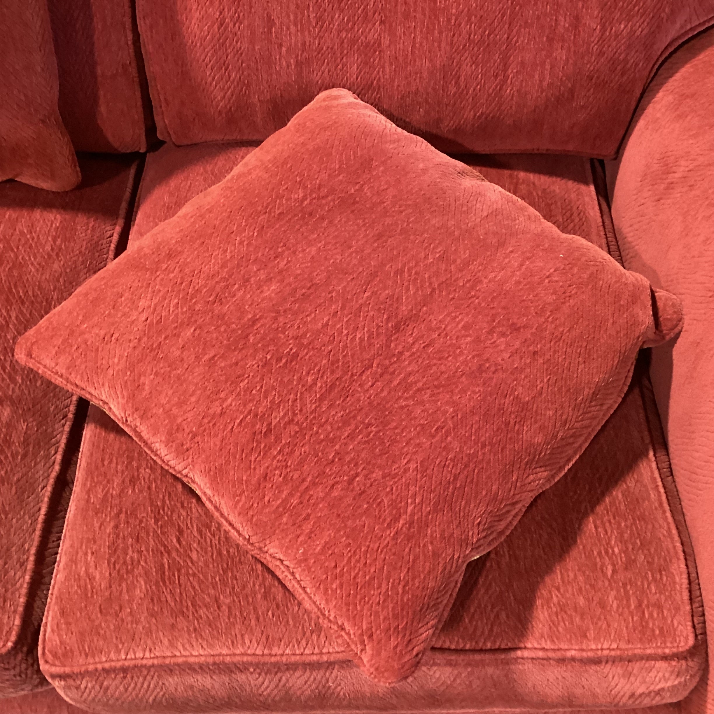 Henredon Custom Folio Collection Red Woven Chenille Sofa 91"x 40"x 29"