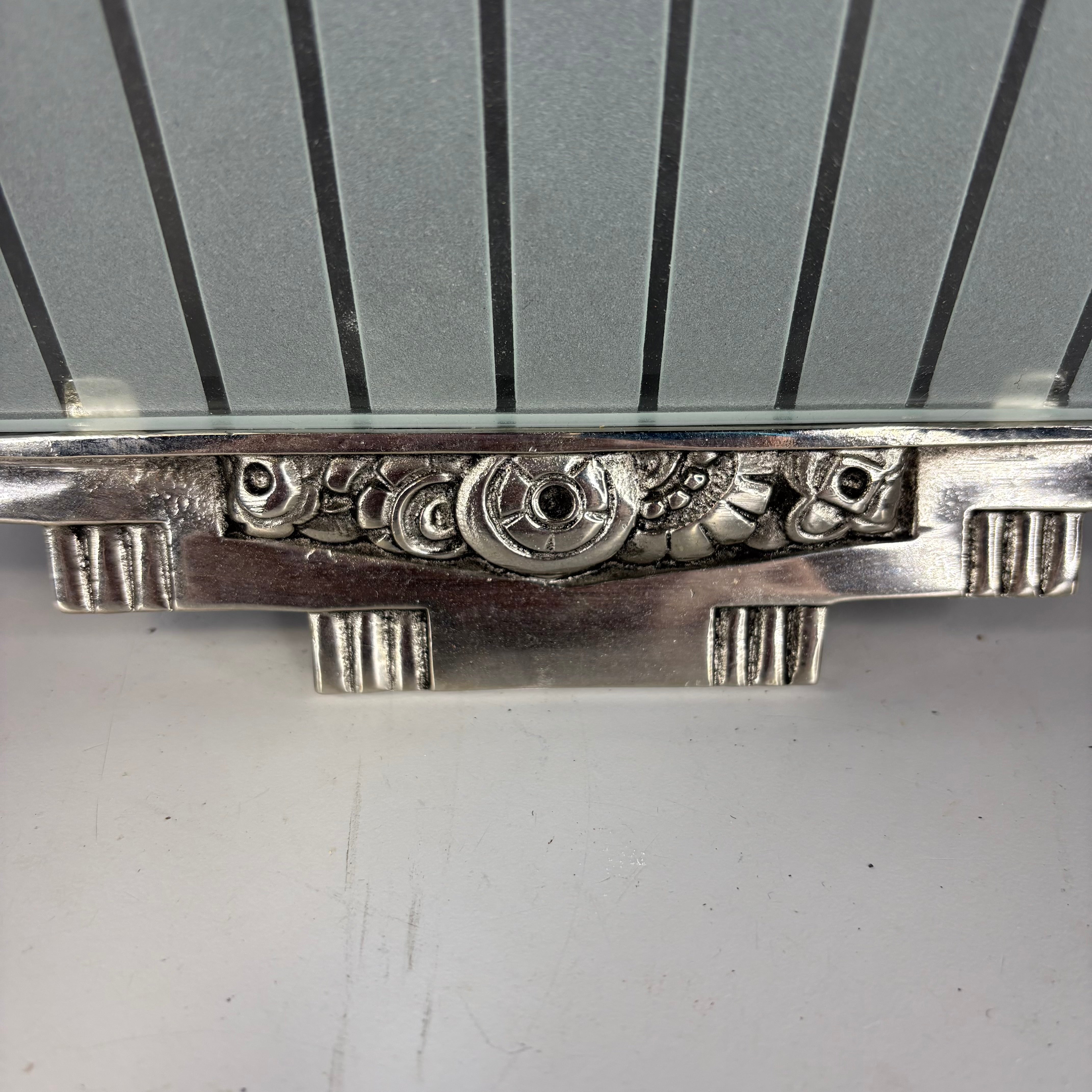 Art Deco 1-Light Silver Birds with Frosted Glass Wall Sconce 15.5”x 10”x 4”