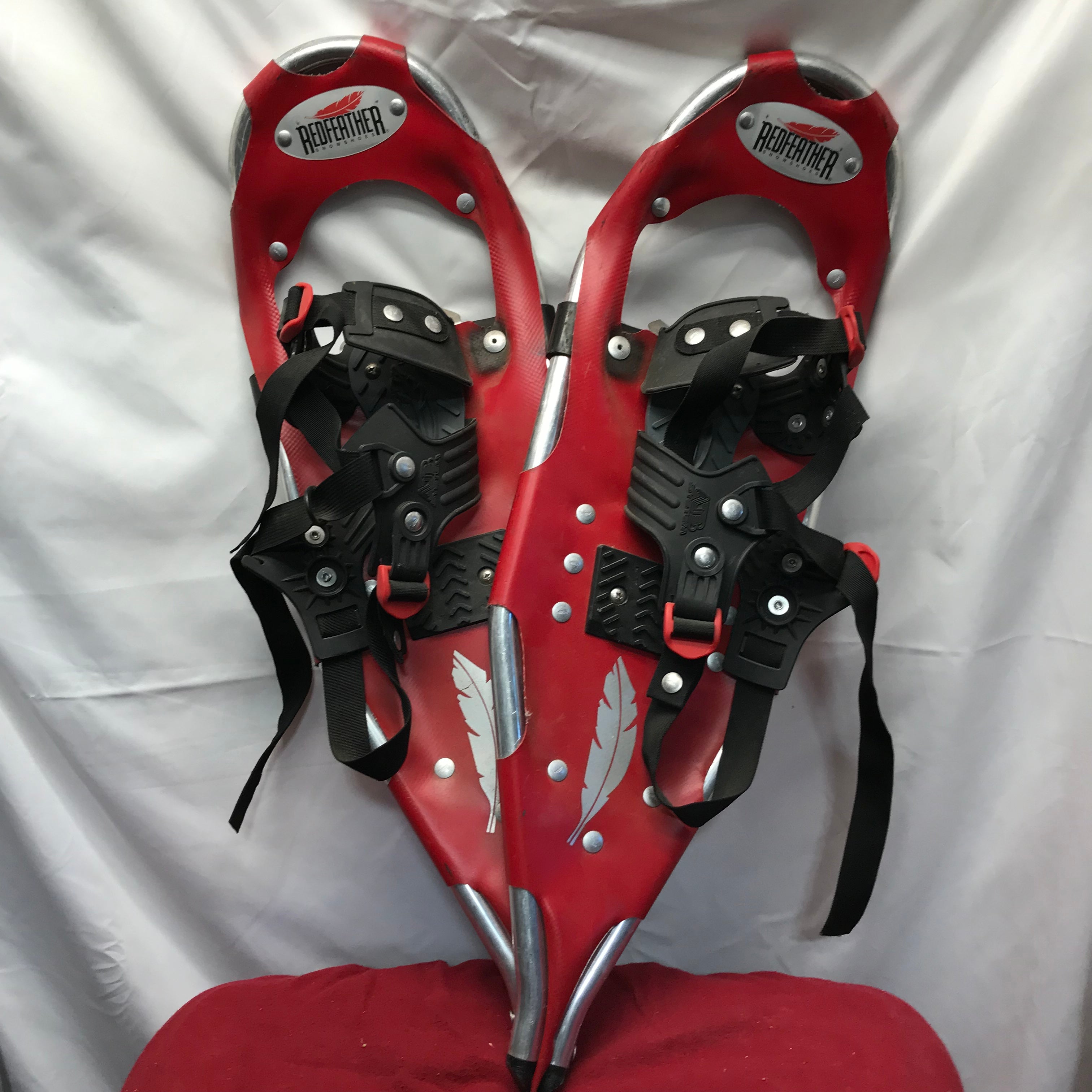 8"x 26" Redfeather Snowshoes