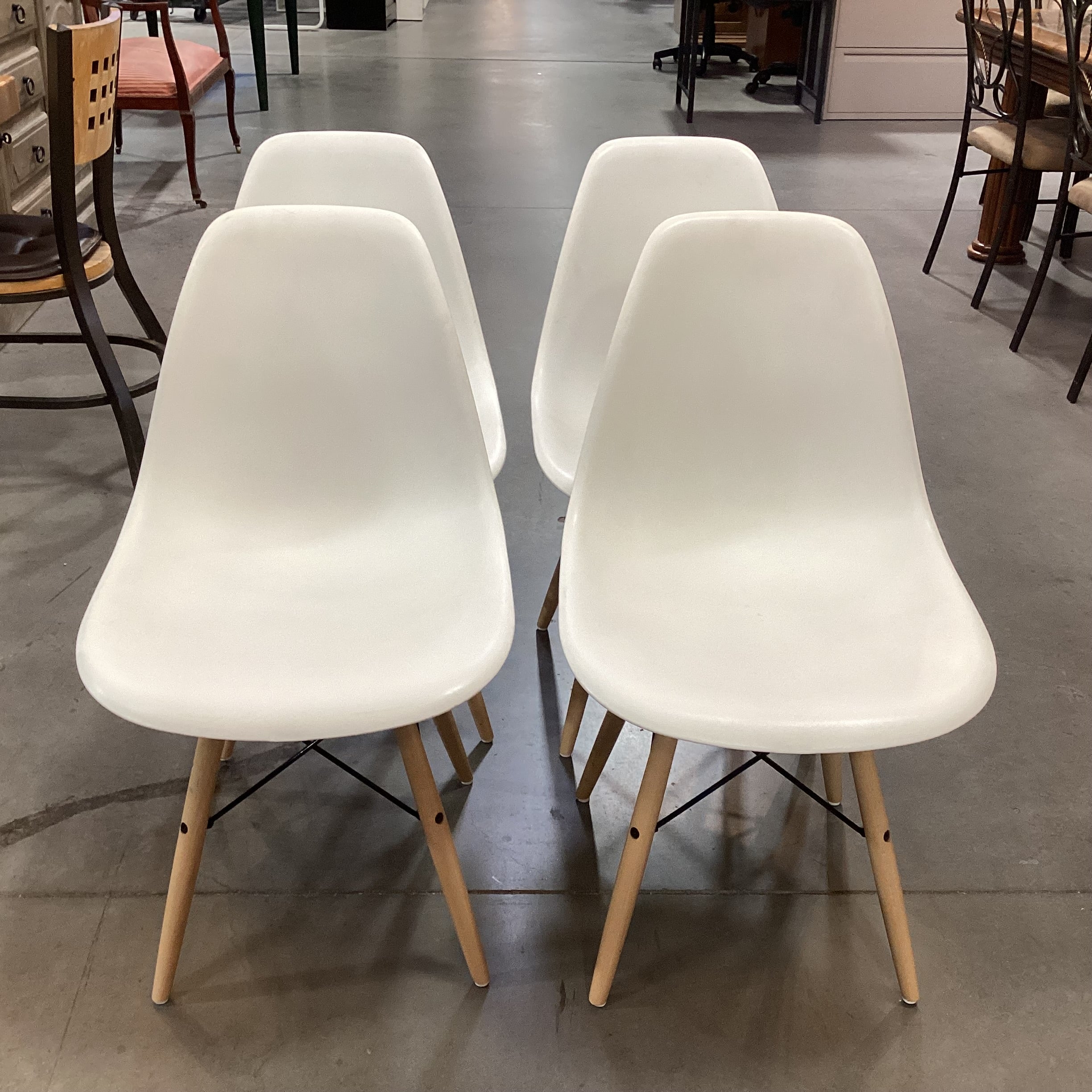 SET of 4 White Sculpted Seat & Wood Dining Chairs 18"x 21"x 32"