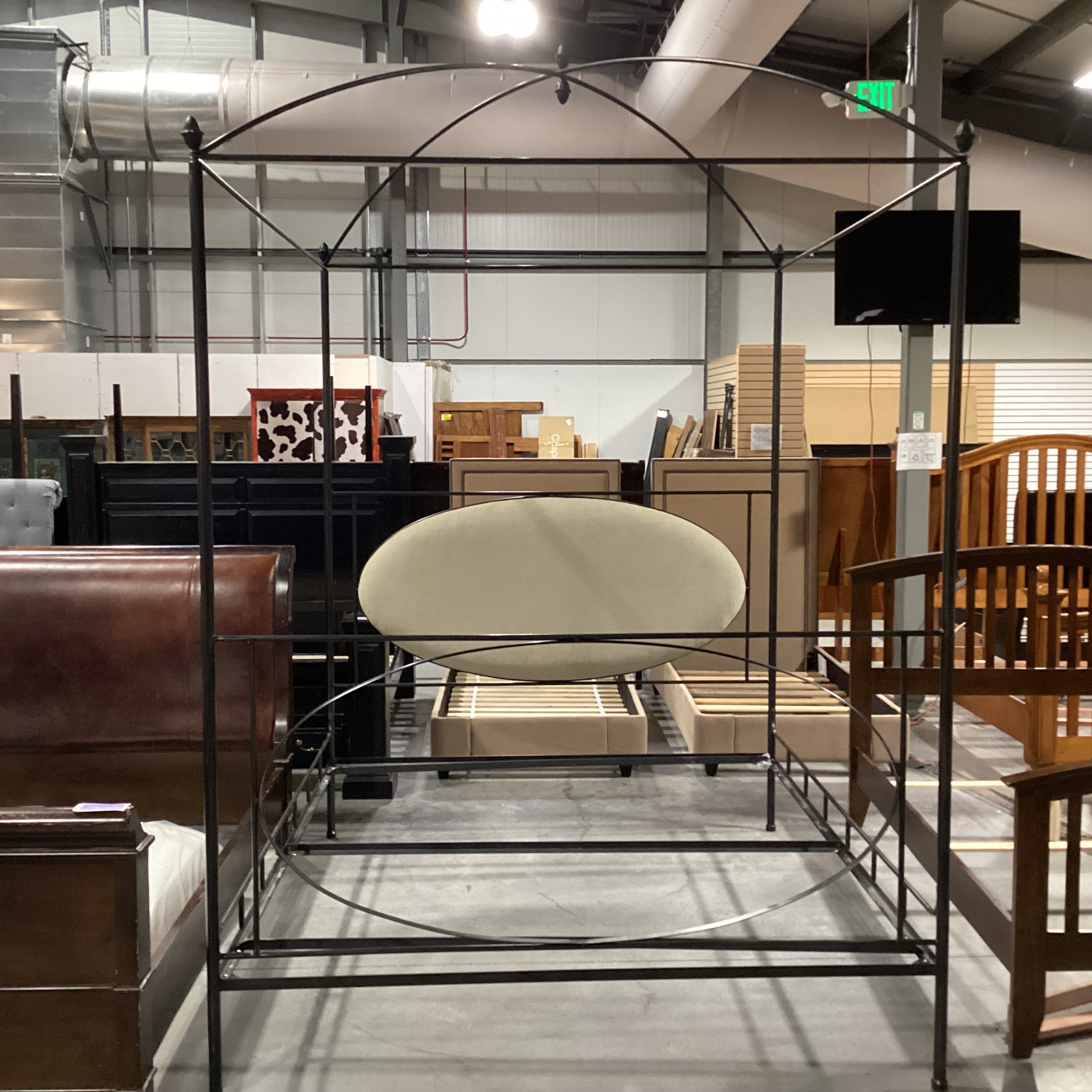 California King Iron Canopy with Oval Upholstered Inset Bed Set 75.5"x 86"x 117"