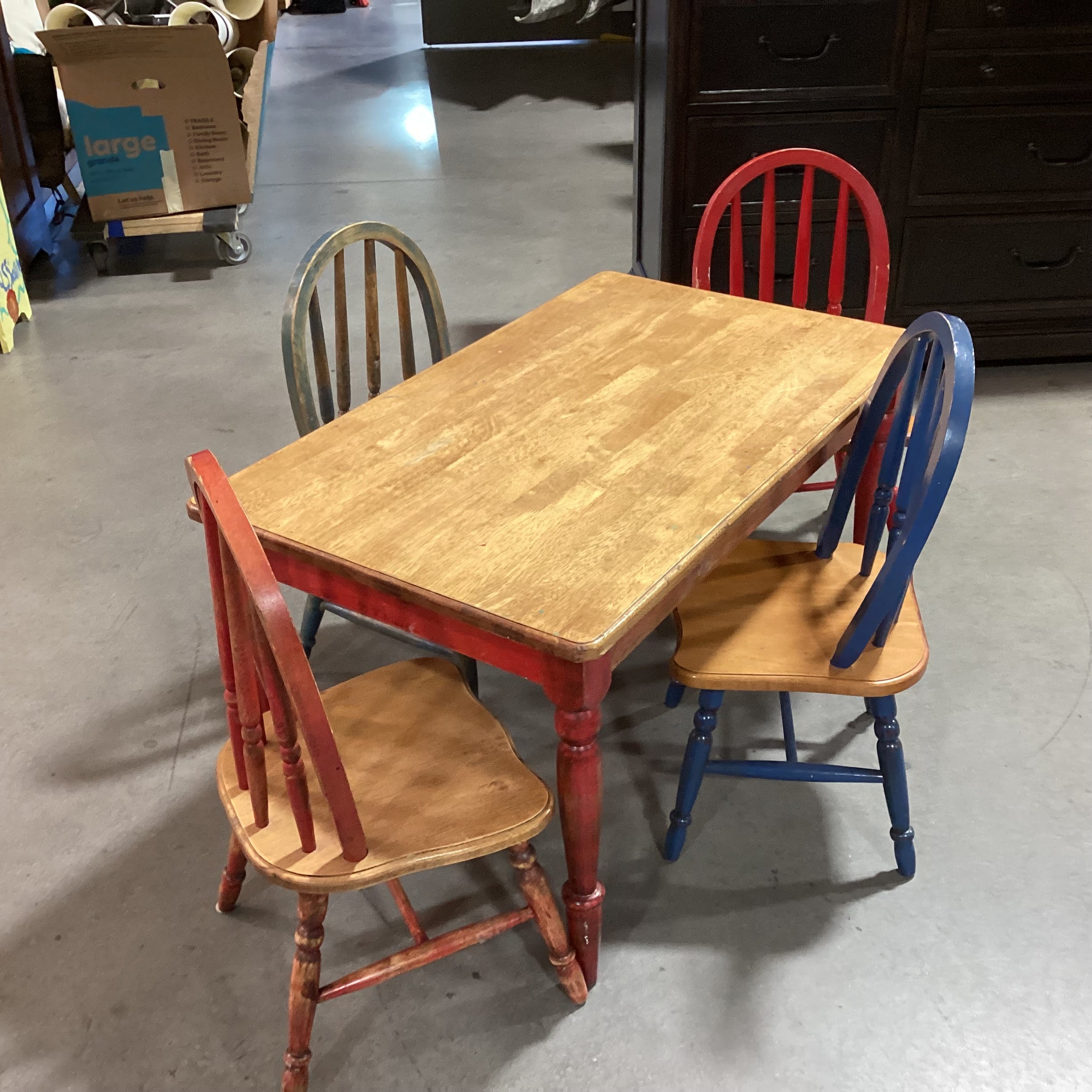FAO Schwarz Red & Blue Wood Table with 4 Chairs Kids Dining Set 39.5"x 23.5"x 21.5"