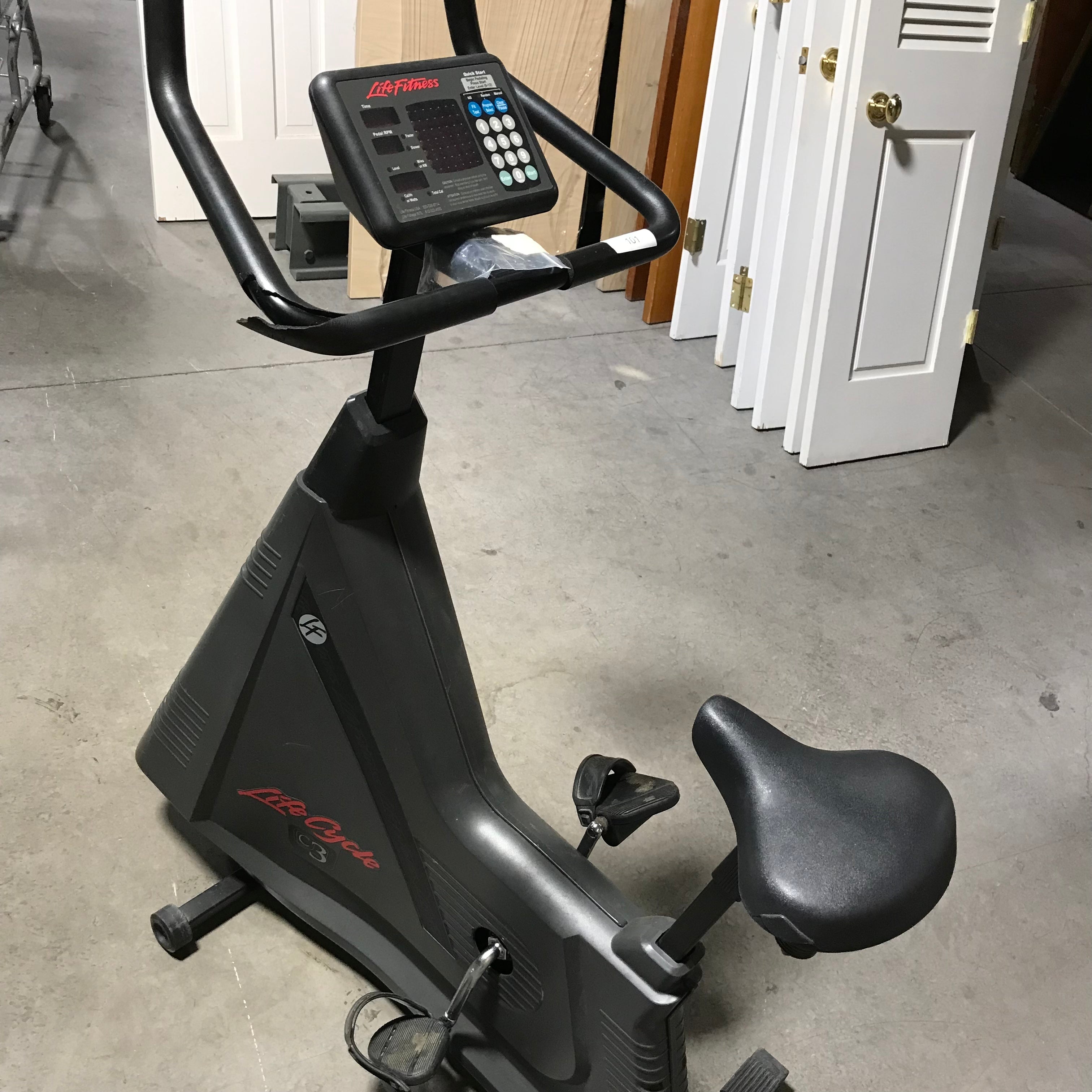 LifeFitness Life Cycle C3 Upright Exercise Bike