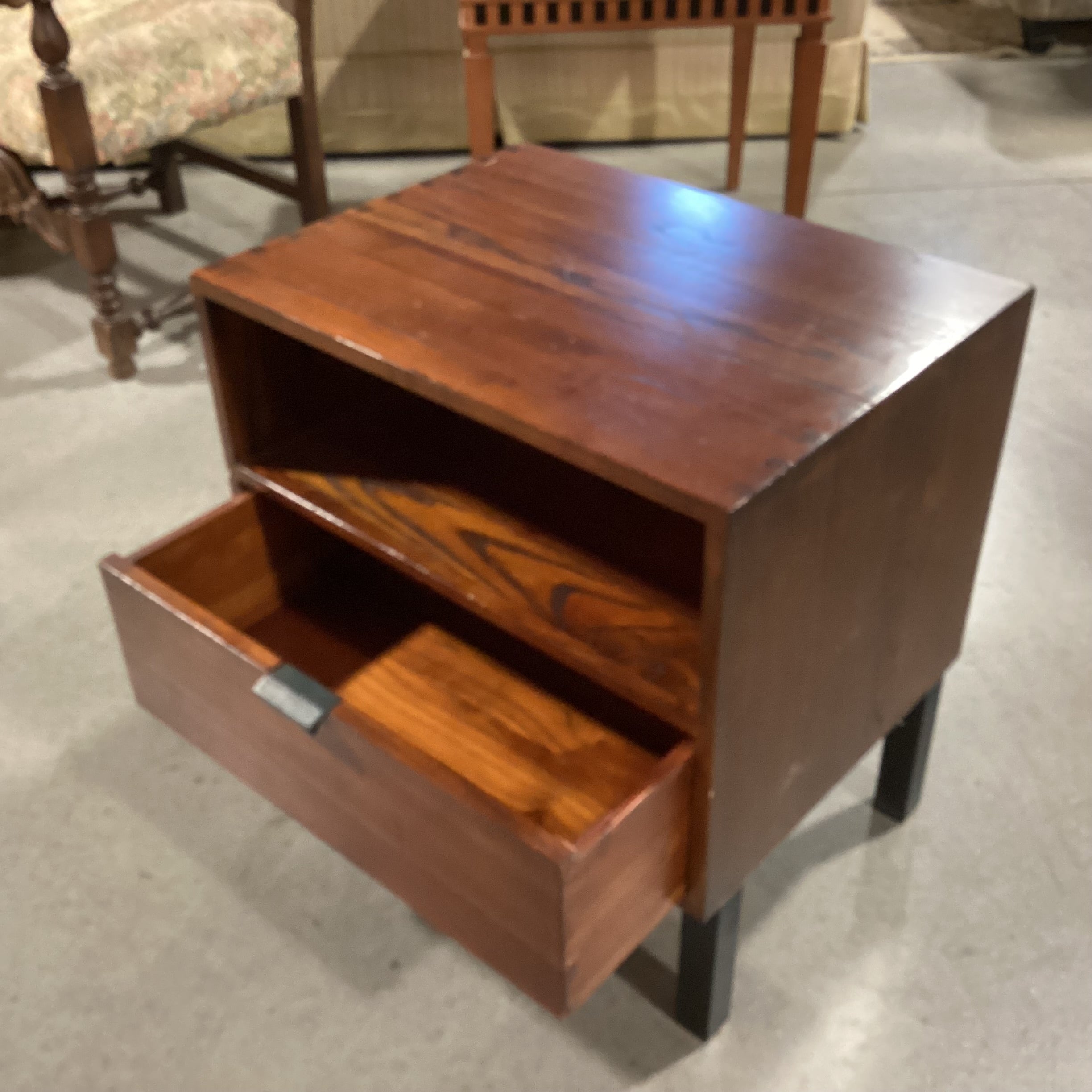 Solid Wood Dovetail Edge Notching & Metal 1 Drawer with Cubby Nightstand 23"x 17"x 24.5"