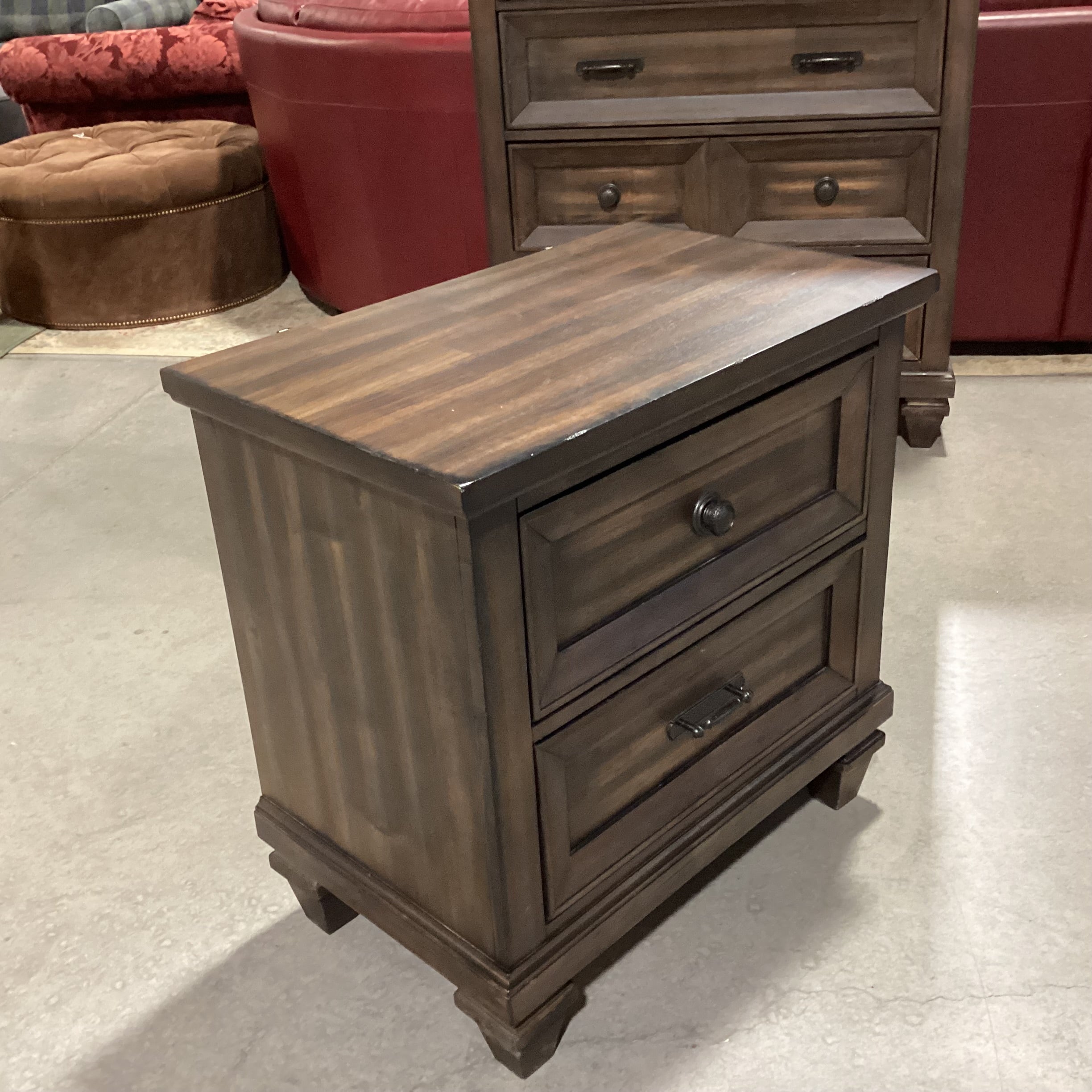 New Classic Furniture Sevilla Dark Finish Walnut 2 Drawer Nightstand 29"x 29"x 18"