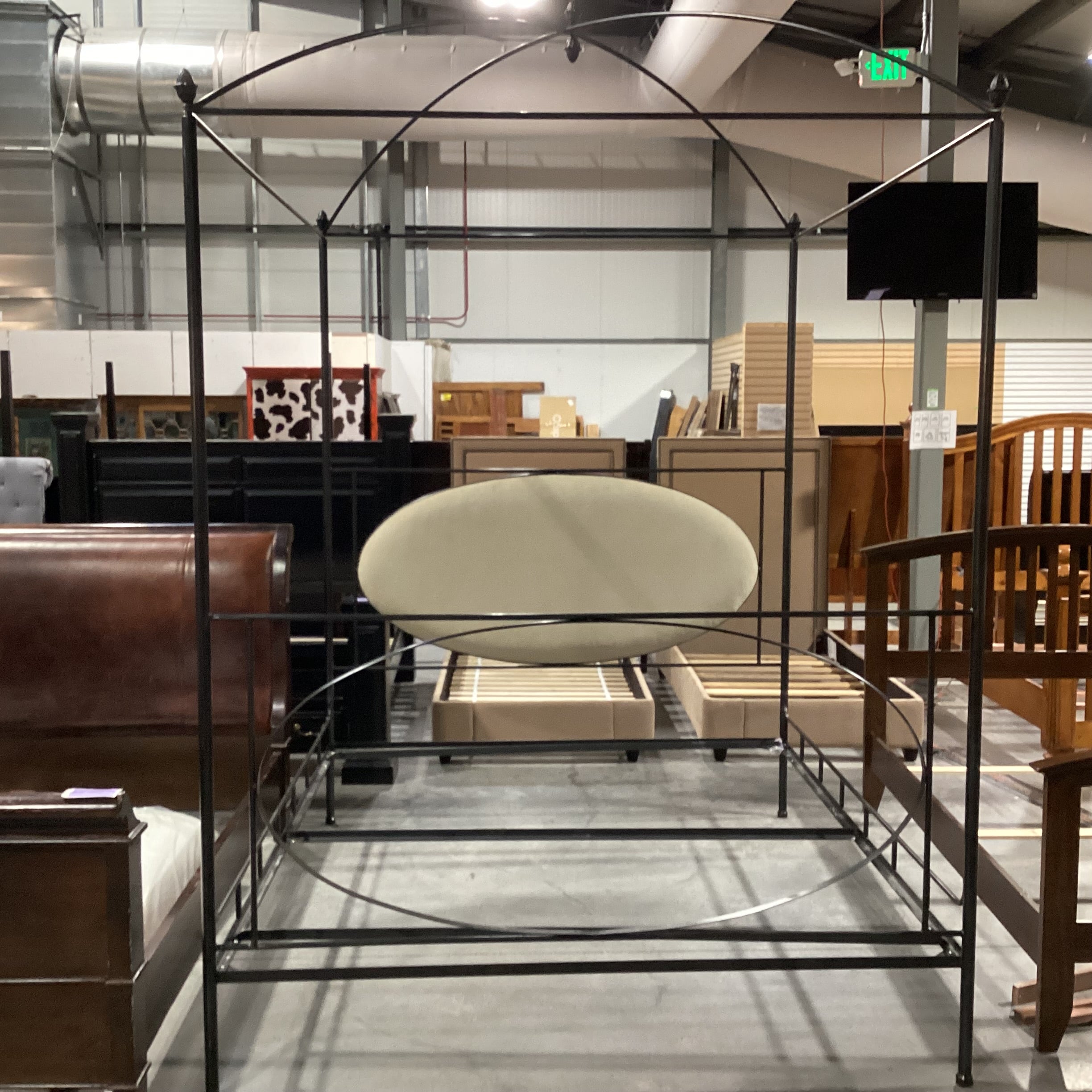 California King Iron Canopy with Oval Upholstered Inset Bed Set 75.5"x 86"x 117"