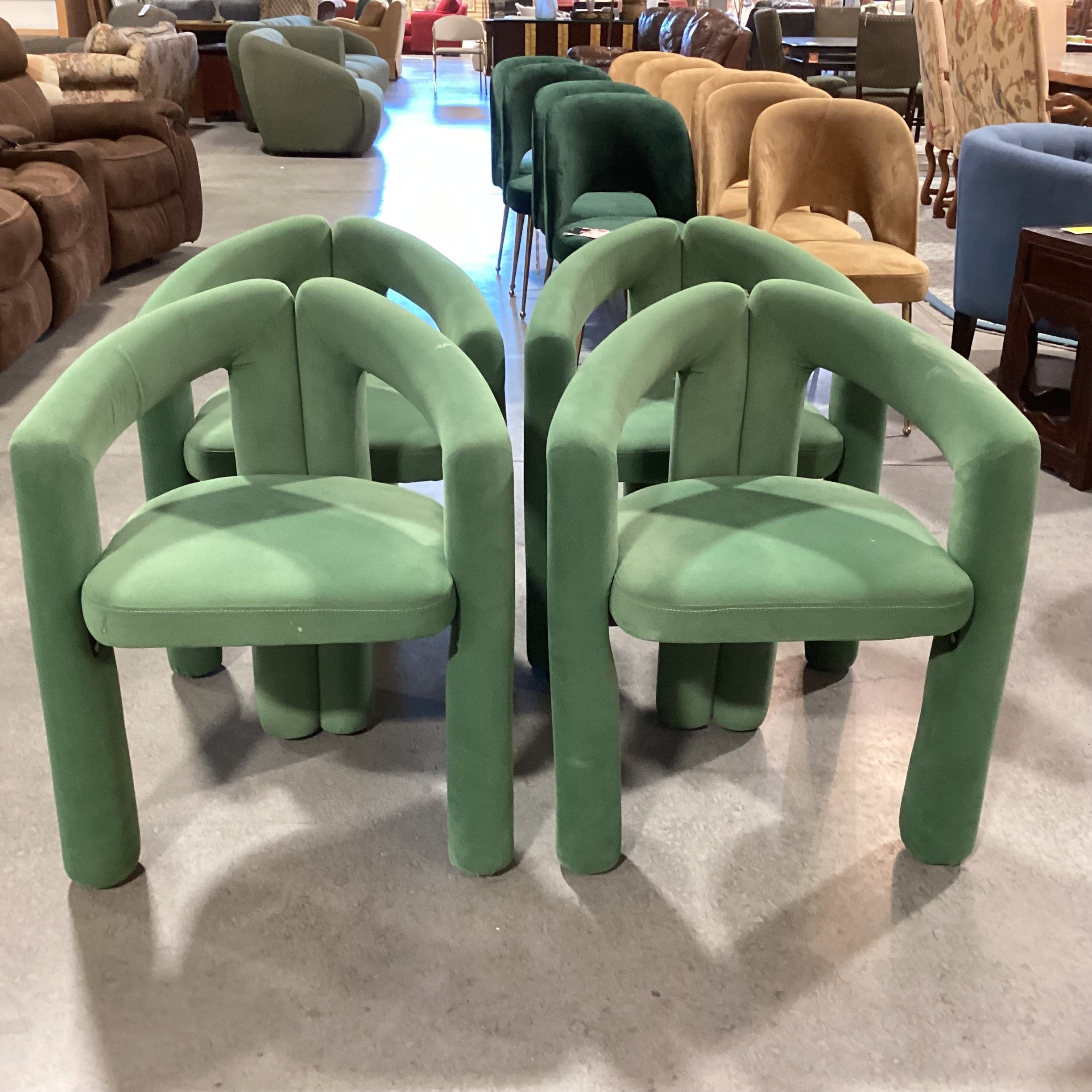 SET of 4 Mid Century Style Green Velvet Dining Chairs 24"x 20"x 29"