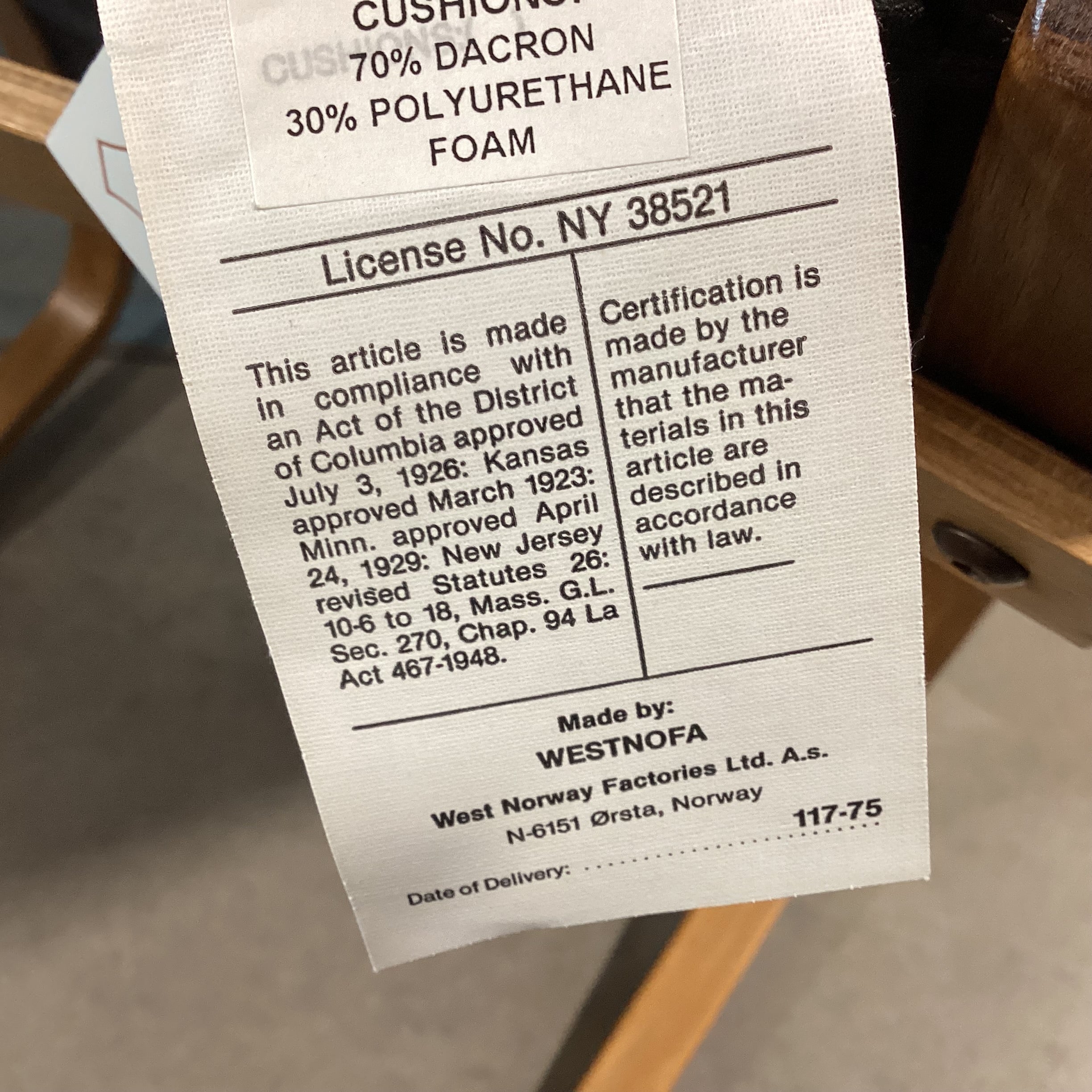 Westnofa Siesta Made in Norway Mid Century Tan Leather & Teak Lounge Chair 27"x 29"x 35"