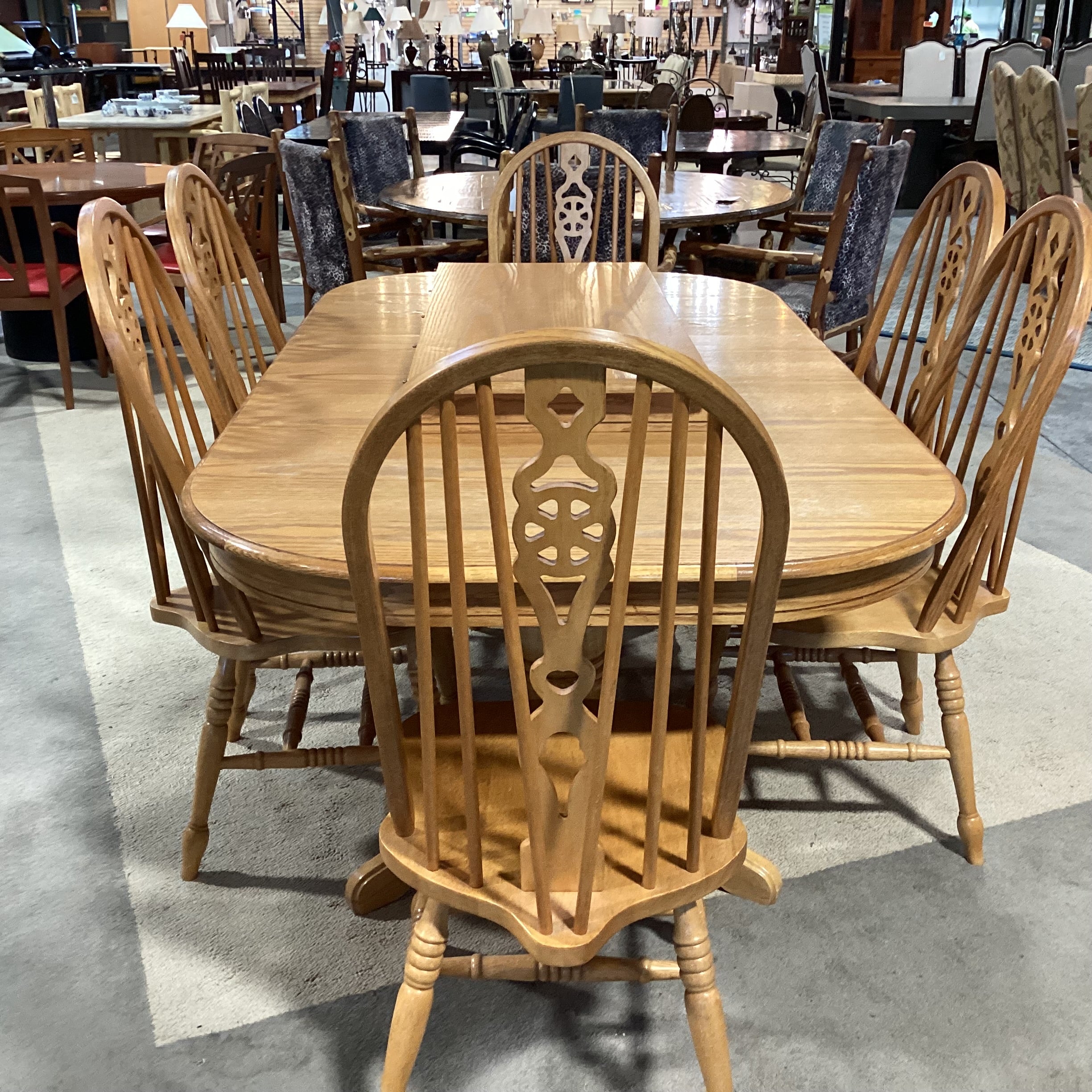 Winners Only Oak & Veneer Windsor Style with 2 Leaves & Trestle Table & 6 Chairs Dining Set 60" to 96"x 42"x 30"