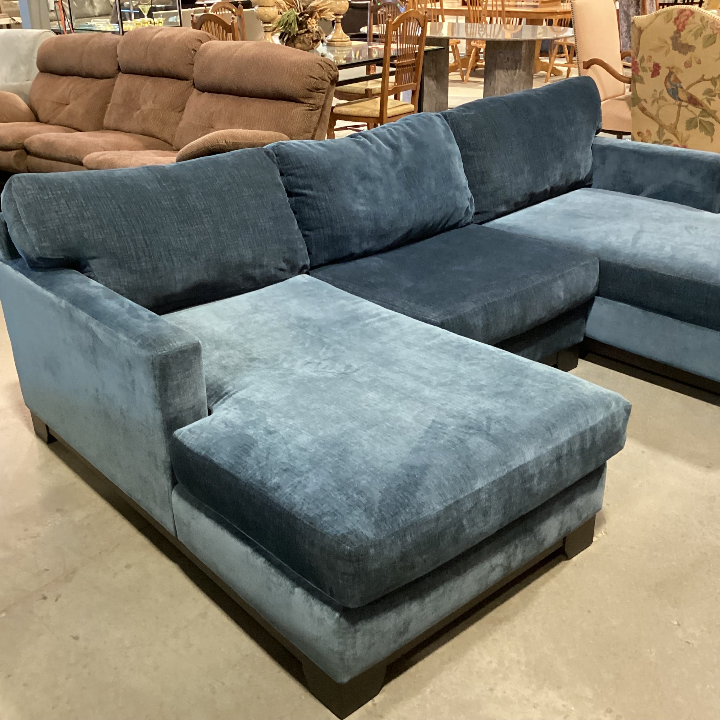 Jonathan Louis Blue Teal Chenille Velvet Woven 2 End Chaise with Storage Ottoman 4 Piece Sectional 103"x 64"x 64"x 30"